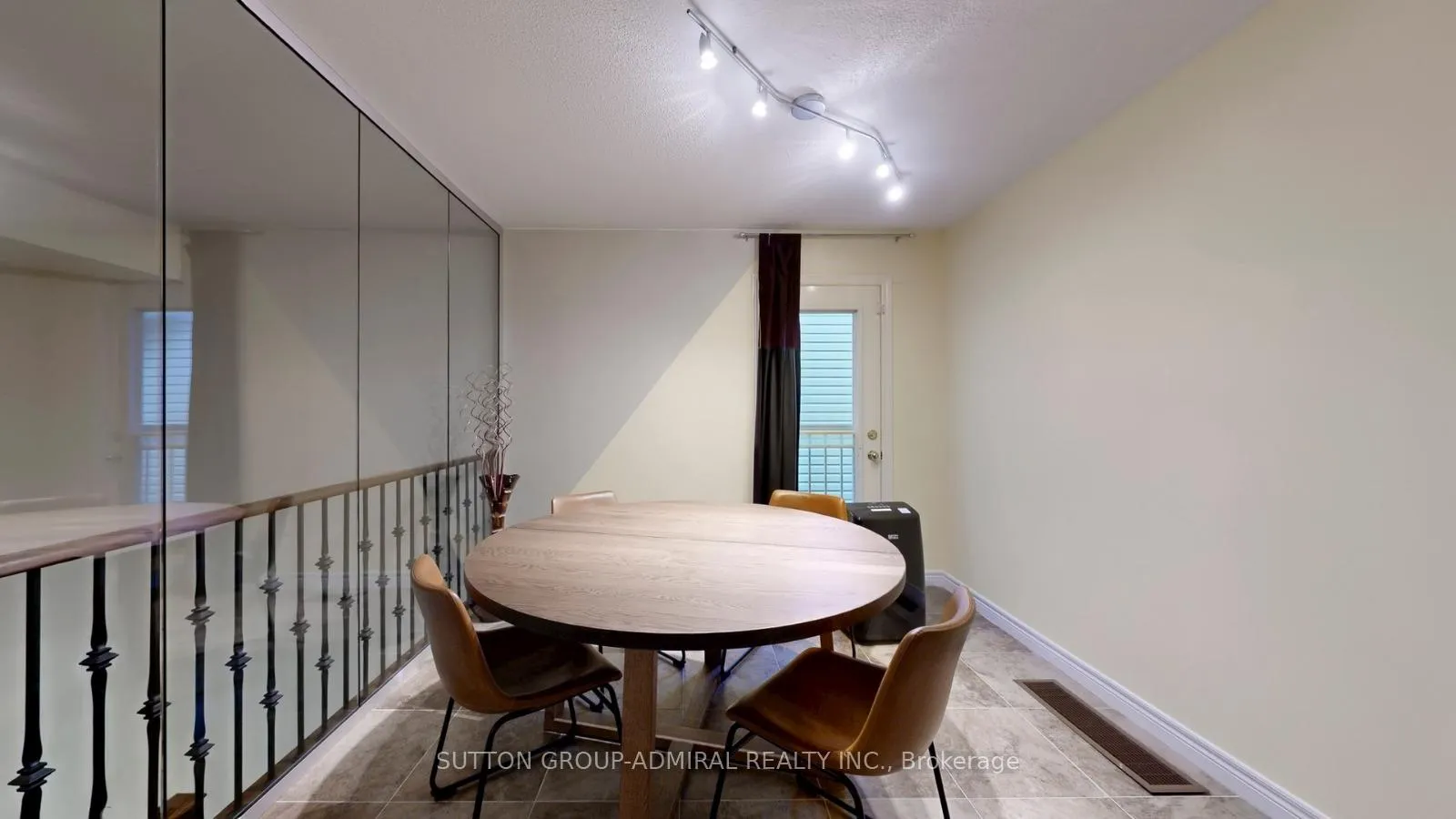 Photo 30 of 63 Seabreeze Avenue, Vaughan, Patterson — HOMEH