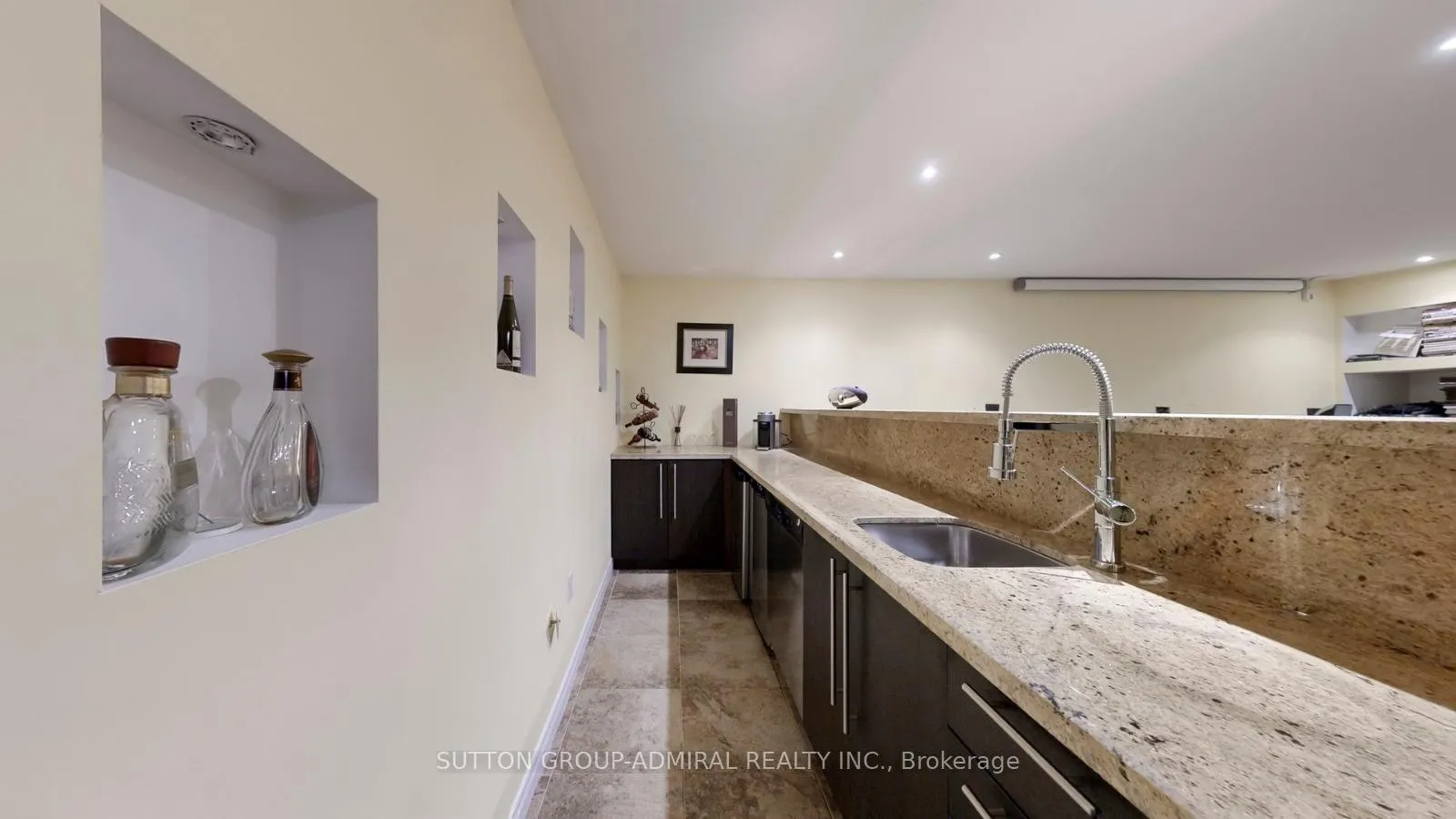 Photo 31 of 63 Seabreeze Avenue, Vaughan, Patterson — HOMEH