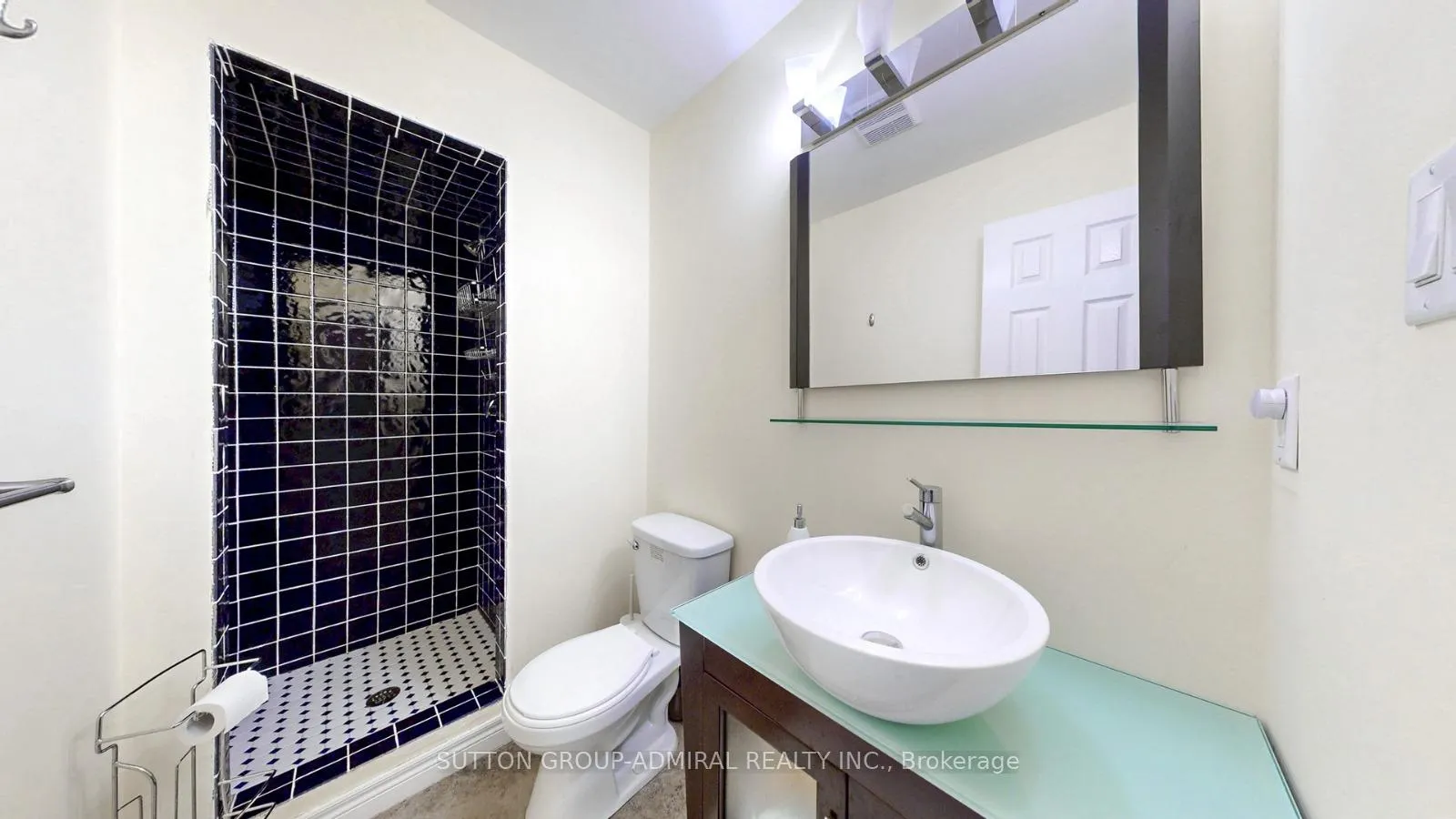 Photo 32 of 63 Seabreeze Avenue, Vaughan, Patterson — HOMEH