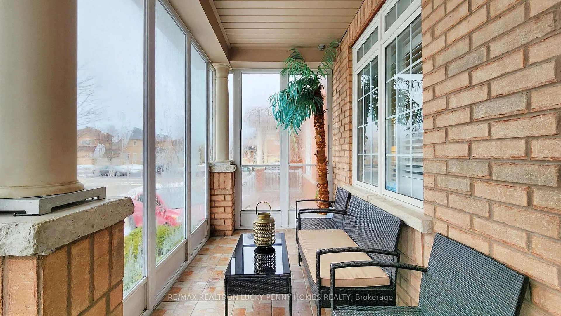 Photo 4 of 617 Fred McLaren Boulevard, Markham, Wismer — HOMEH