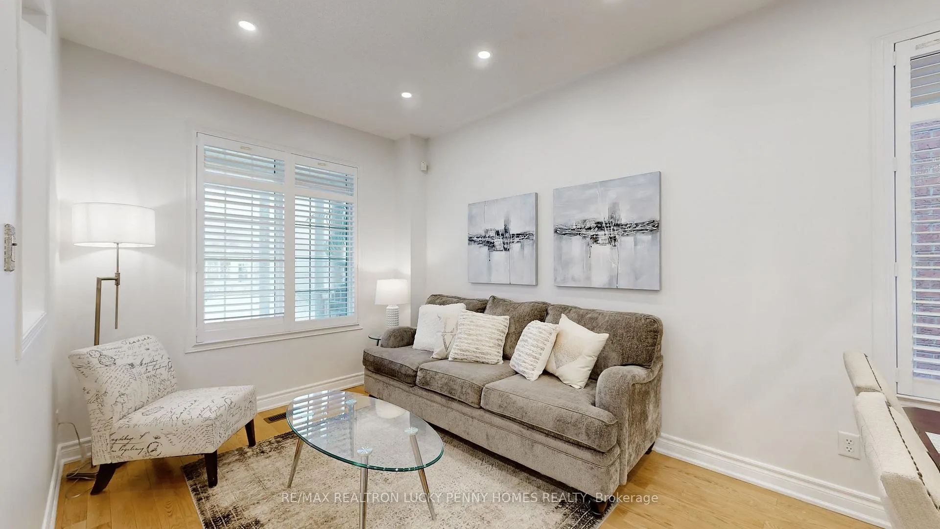 Photo 5 of 617 Fred McLaren Boulevard, Markham, Wismer — HOMEH