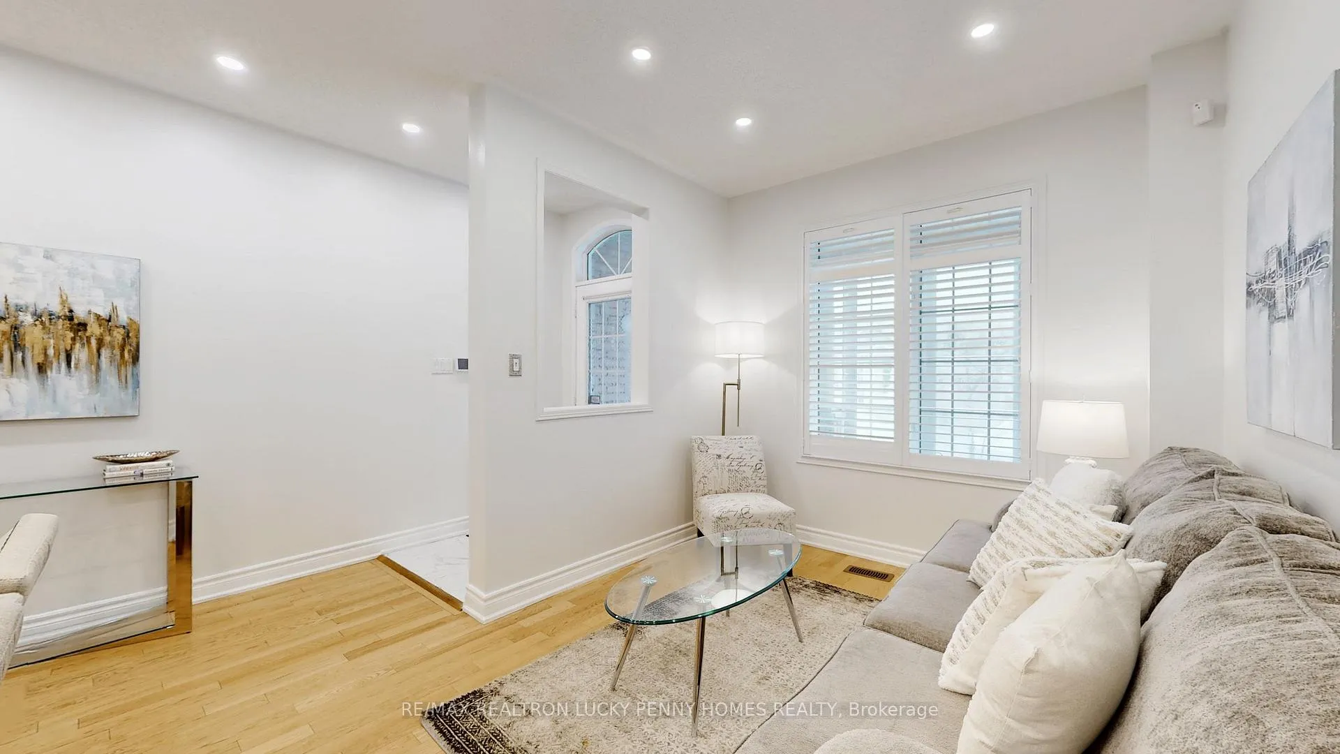 Photo 7 of 617 Fred McLaren Boulevard, Markham, Wismer — HOMEH