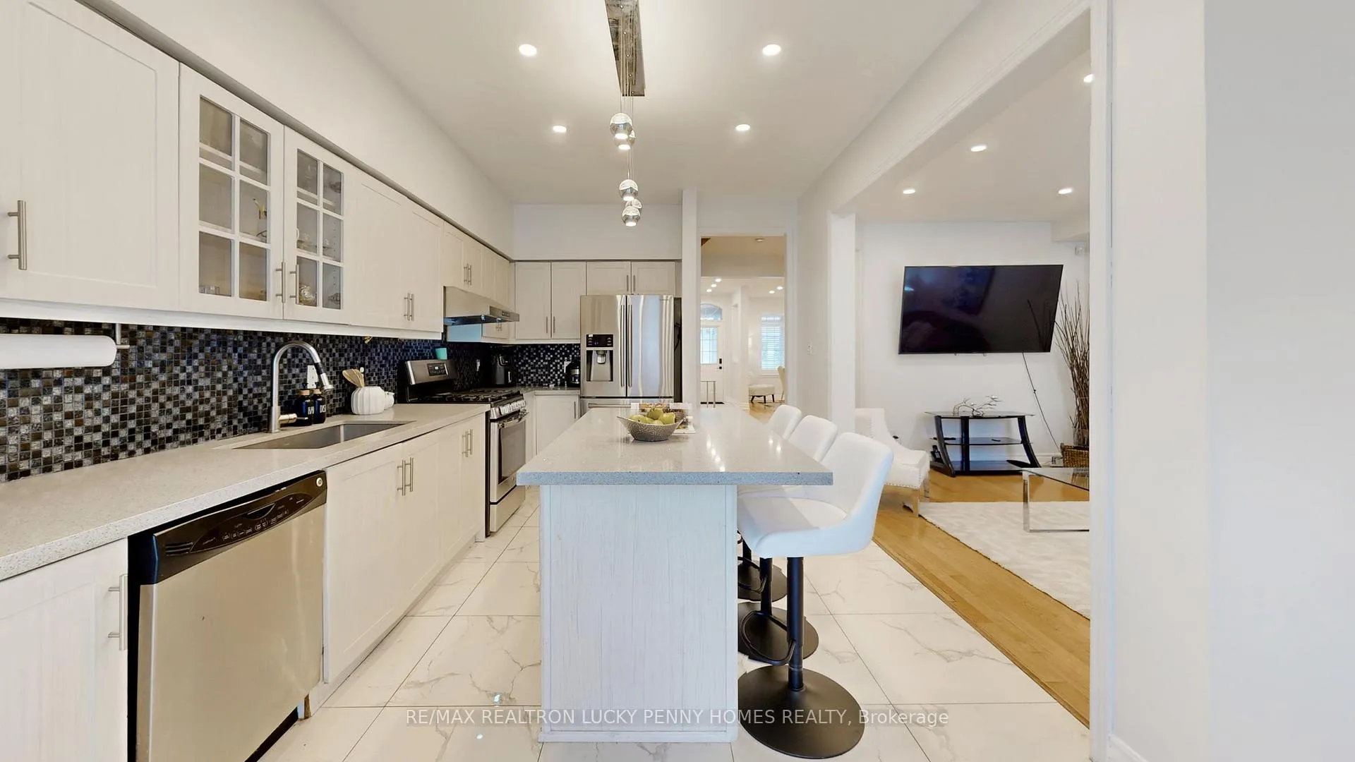 Photo 20 of 617 Fred McLaren Boulevard, Markham, Wismer — HOMEH
