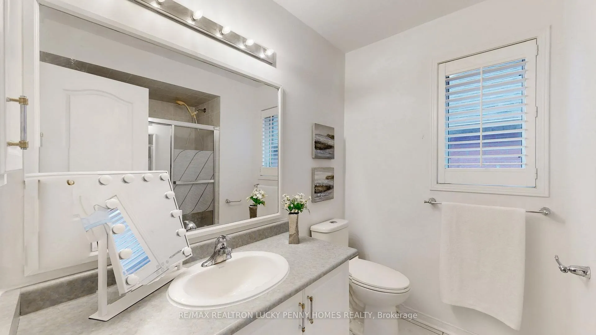 Photo 38 of 617 Fred McLaren Boulevard, Markham, Wismer — HOMEH