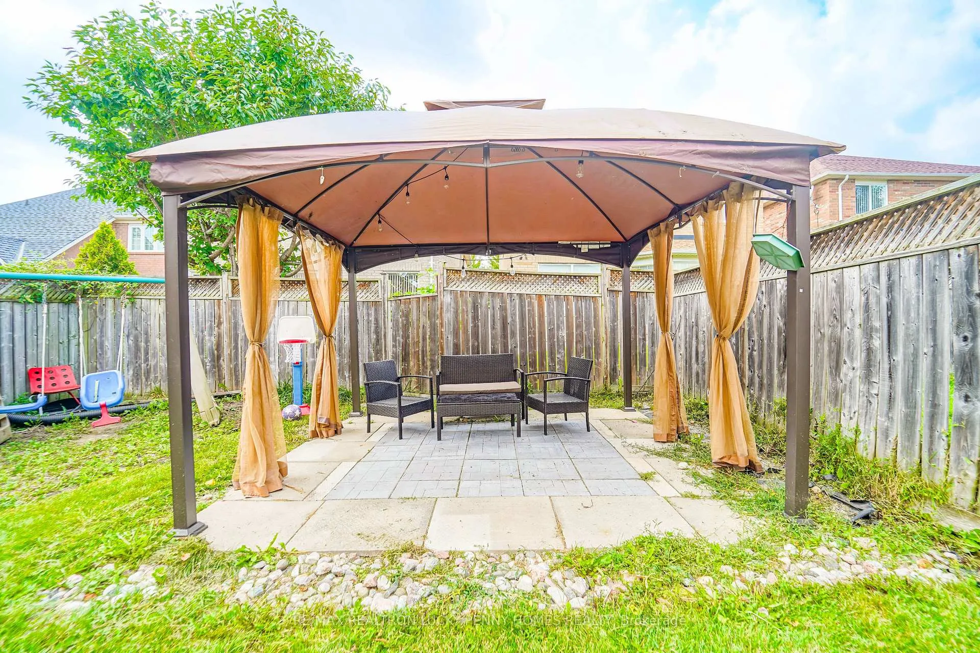 Photo 47 of 617 Fred McLaren Boulevard, Markham, Wismer — HOMEH