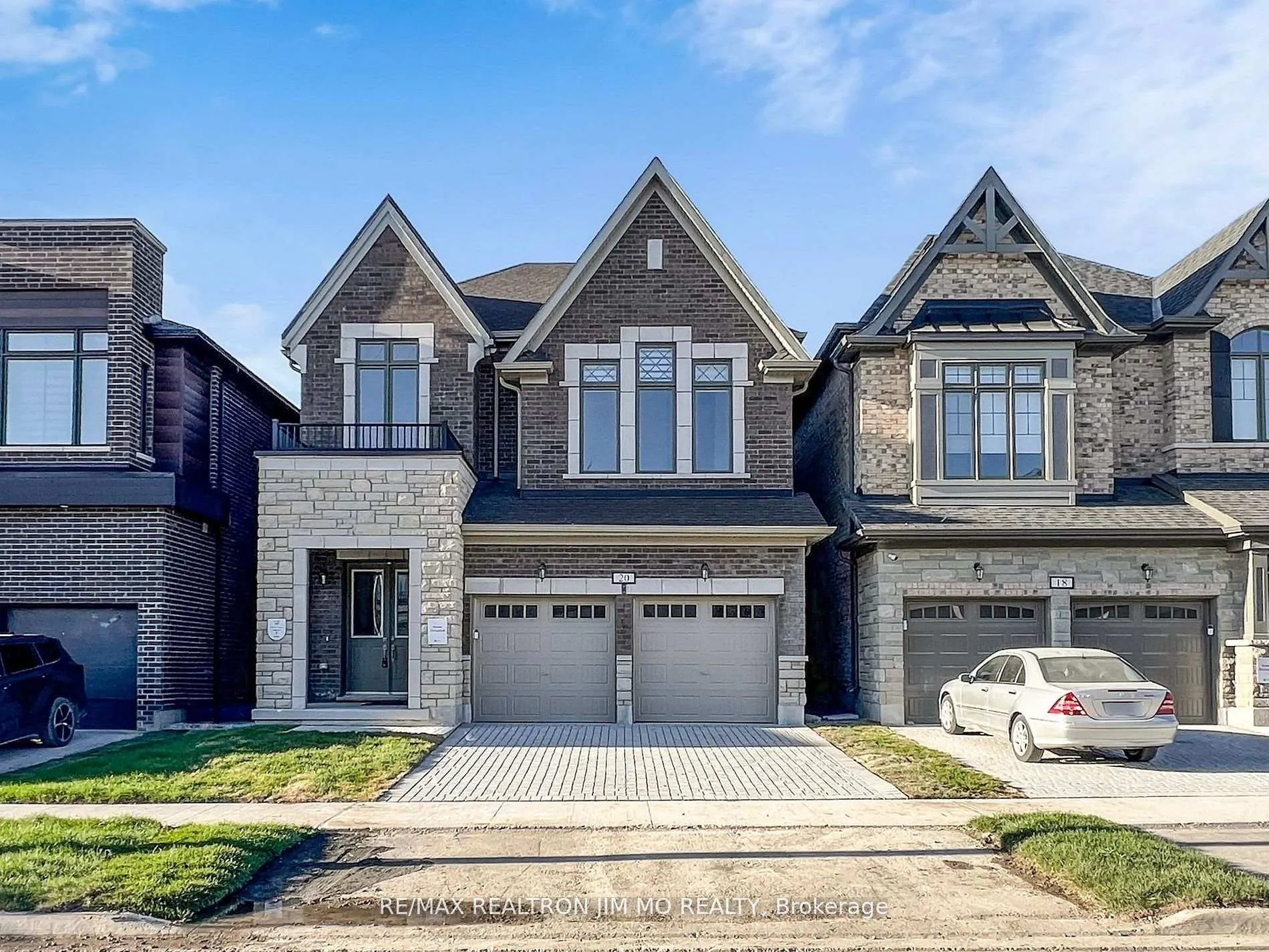 Photo 1 of 20 Nanhai Avenue, Markham, Angus Glen — HOMEH