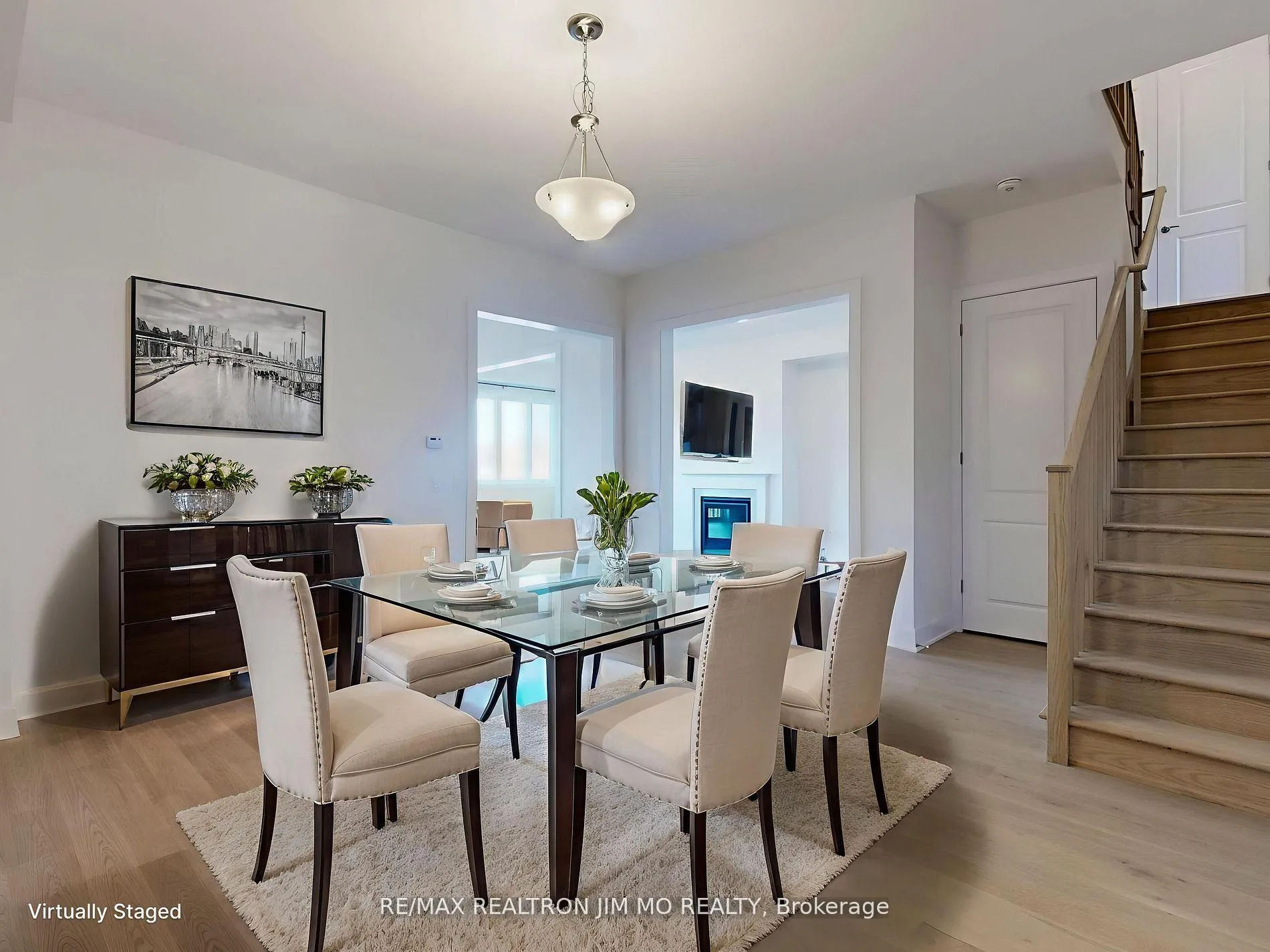 Photo 13 of 20 Nanhai Avenue, Markham, Angus Glen — HOMEH