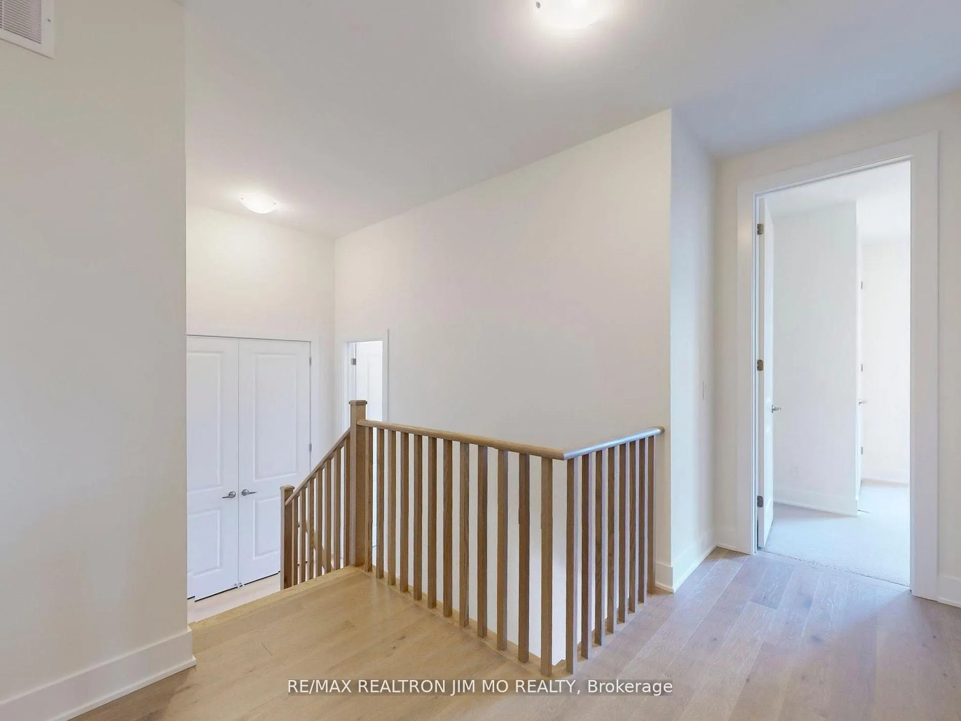 Photo 15 of 20 Nanhai Avenue, Markham, Angus Glen — HOMEH