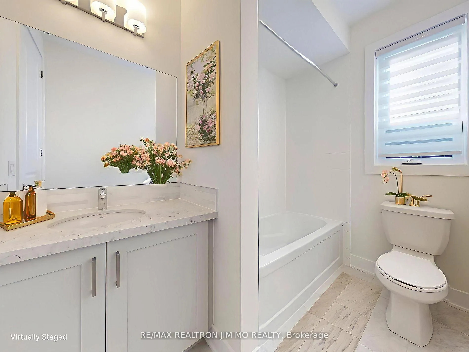 Photo 18 of 20 Nanhai Avenue, Markham, Angus Glen — HOMEH