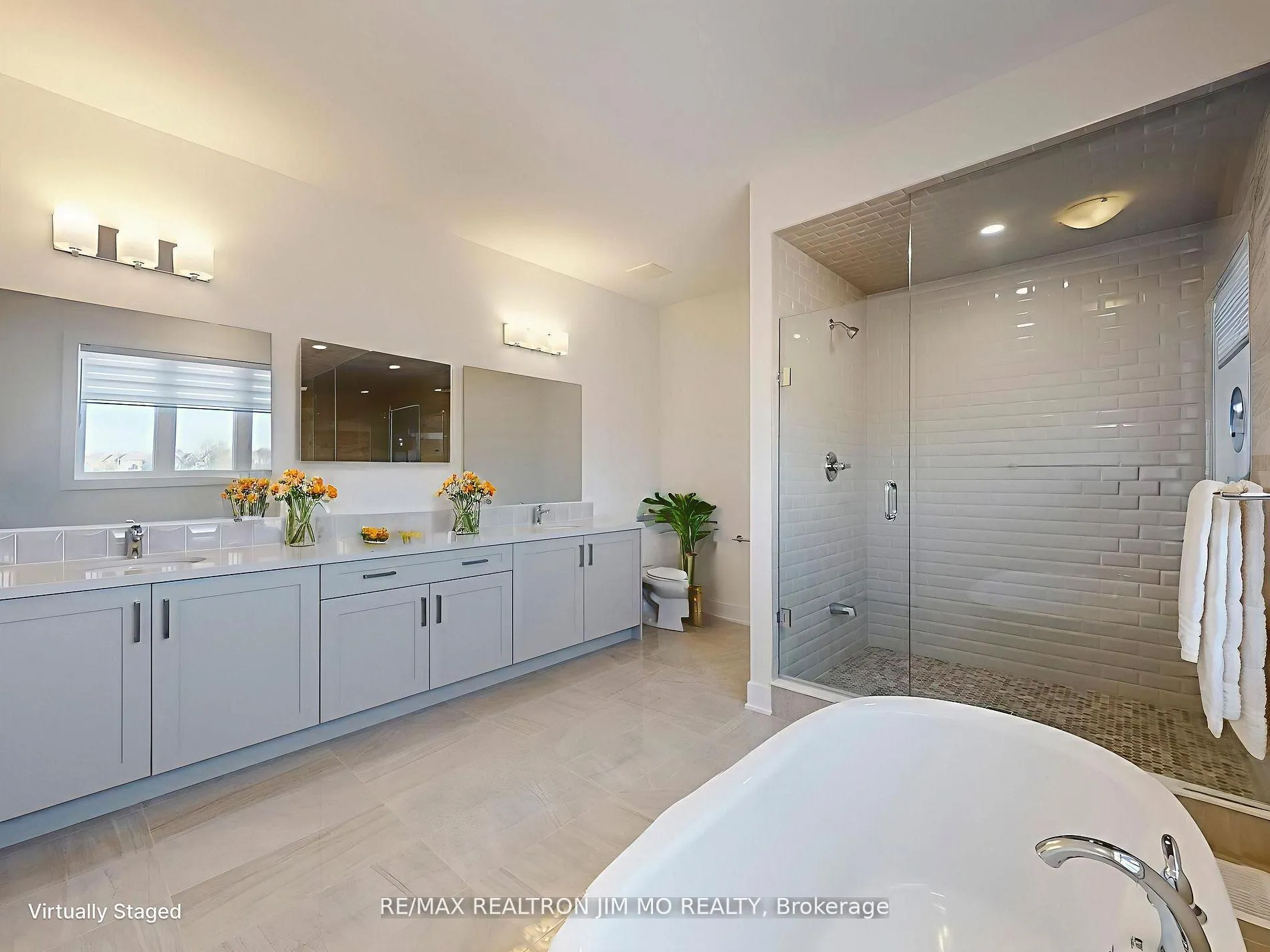 Photo 20 of 20 Nanhai Avenue, Markham, Angus Glen — HOMEH