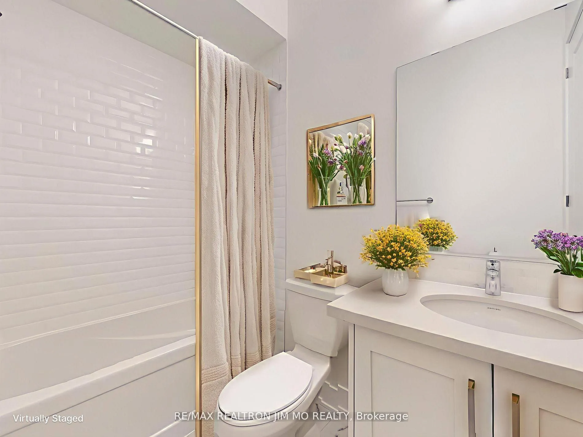 Photo 23 of 20 Nanhai Avenue, Markham, Angus Glen — HOMEH