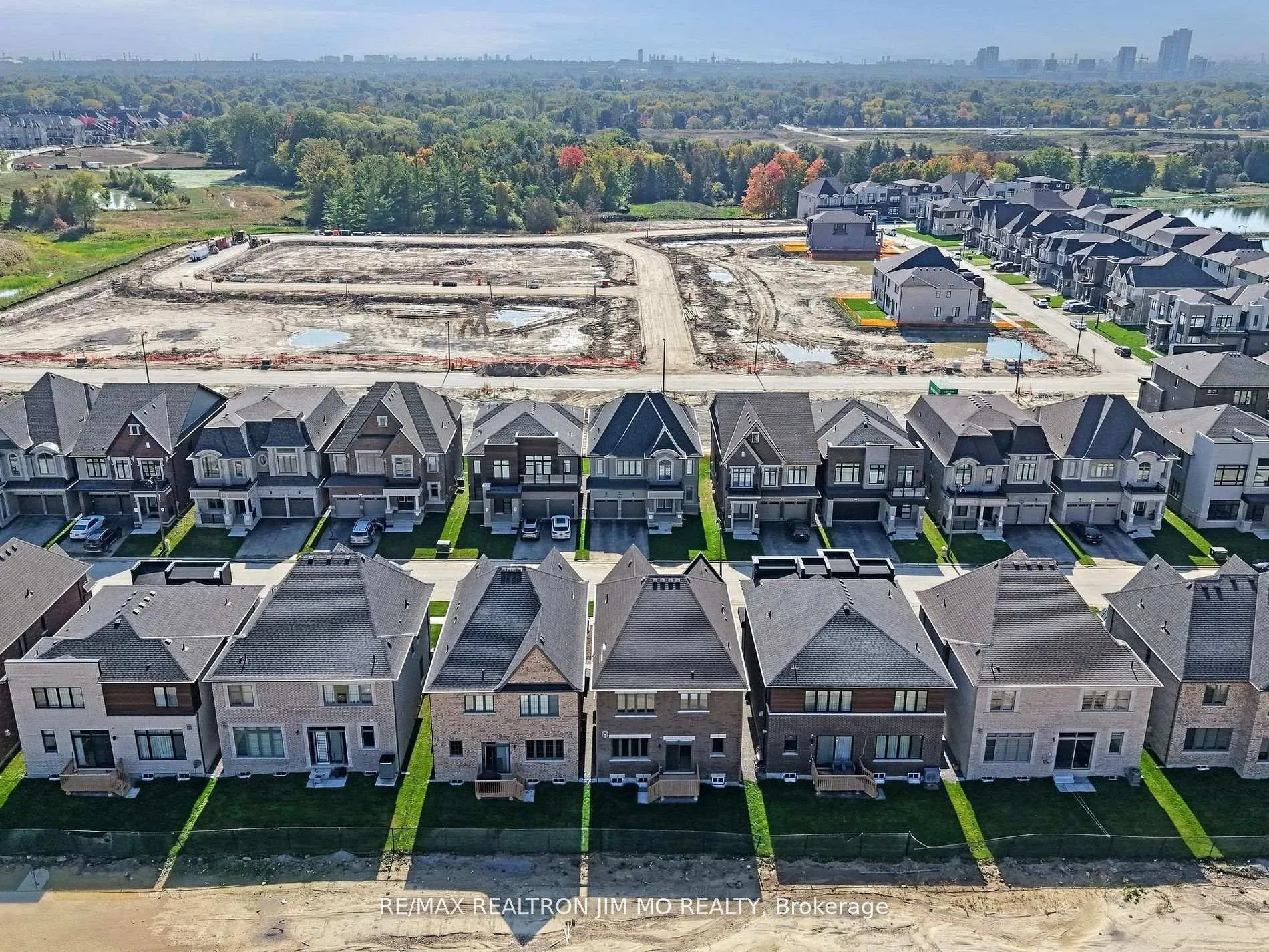 Photo 37 of 20 Nanhai Avenue, Markham, Angus Glen — HOMEH