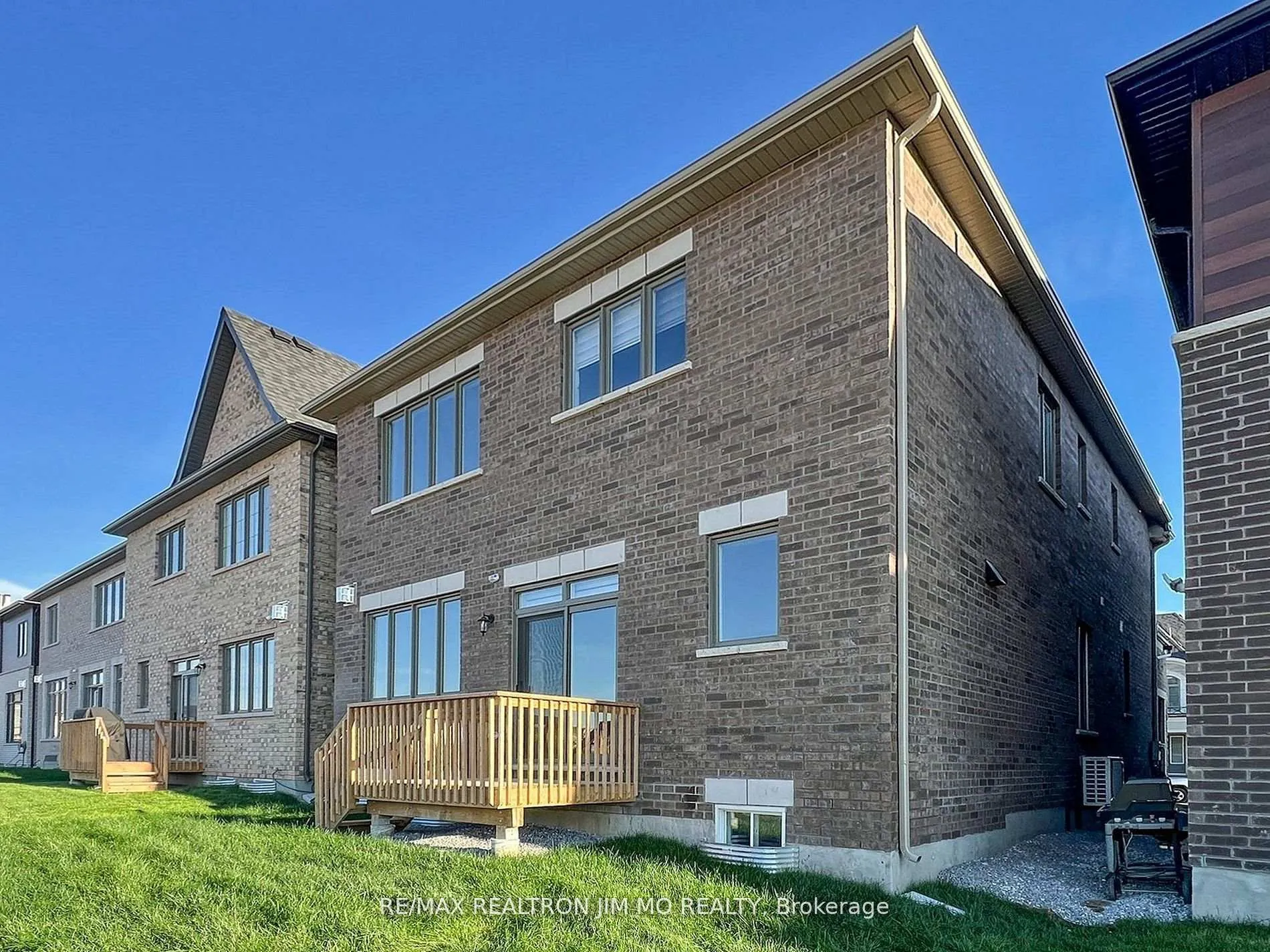 Photo 39 of 20 Nanhai Avenue, Markham, Angus Glen — HOMEH
