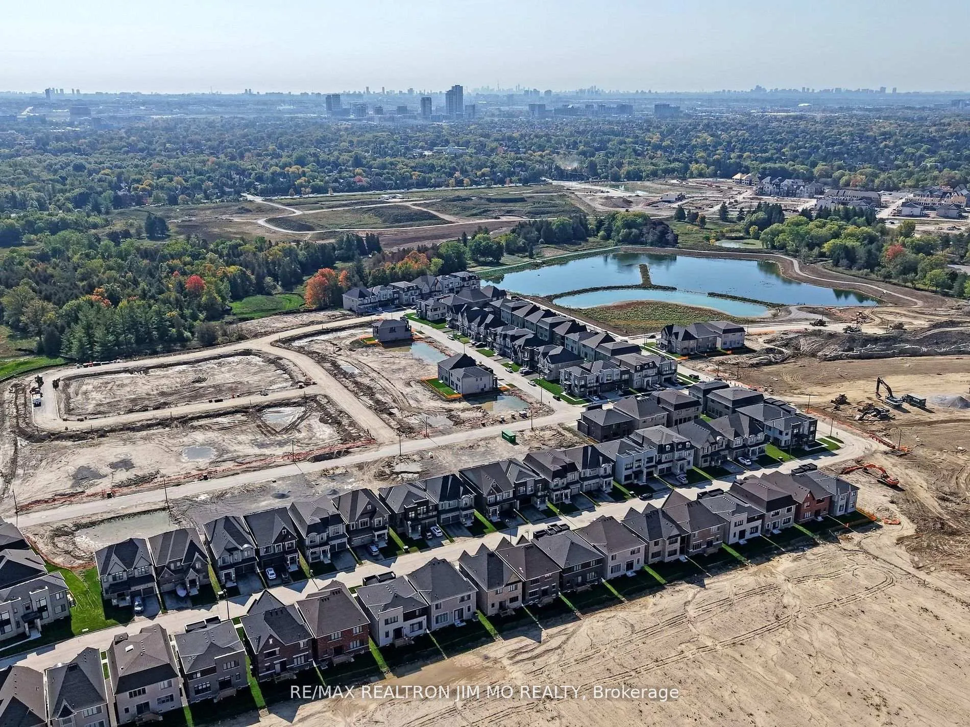 Photo 40 of 20 Nanhai Avenue, Markham, Angus Glen — HOMEH
