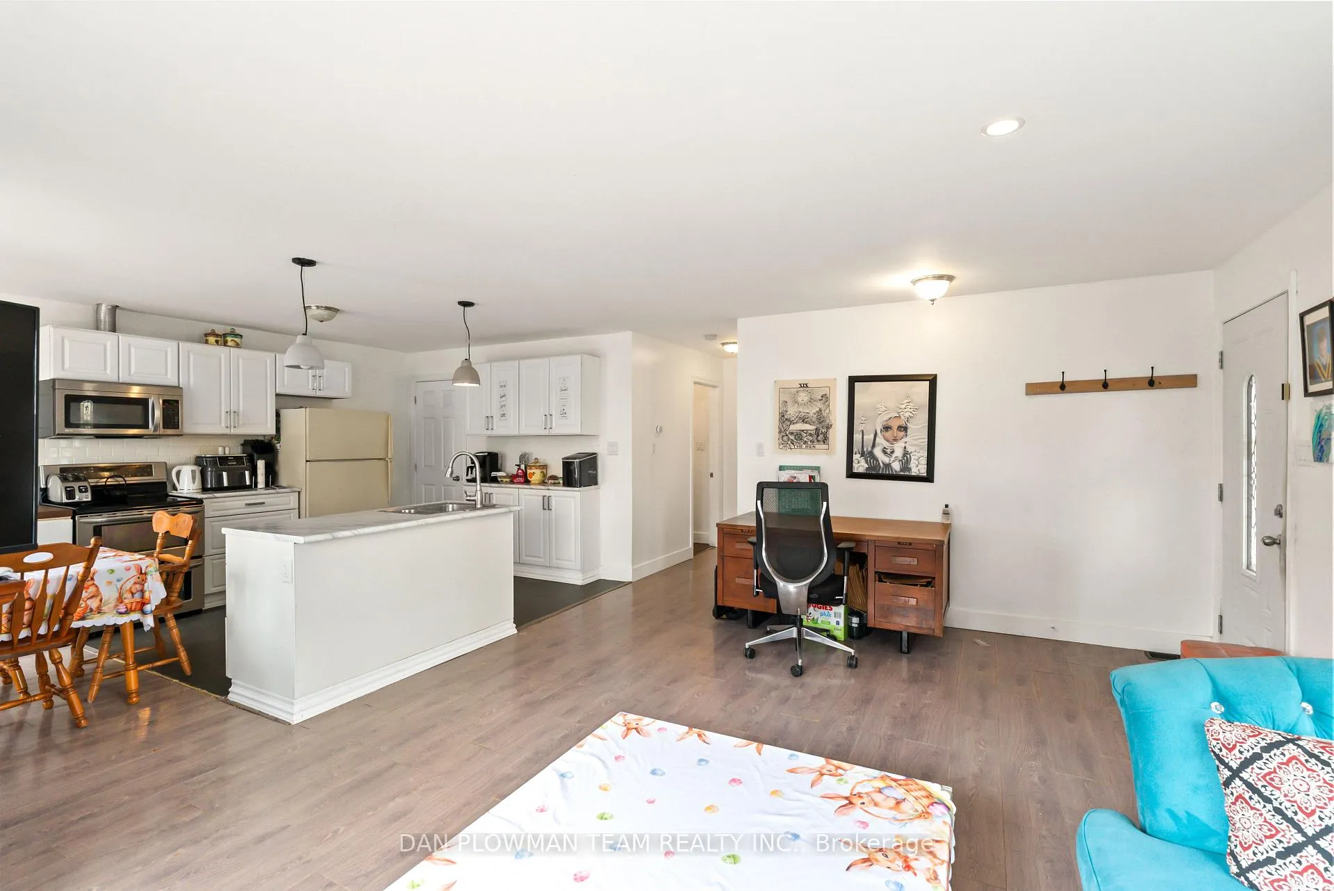 Photo 4 of 140 Stevenson Road N, Oshawa, McLaughlin — HOMEH