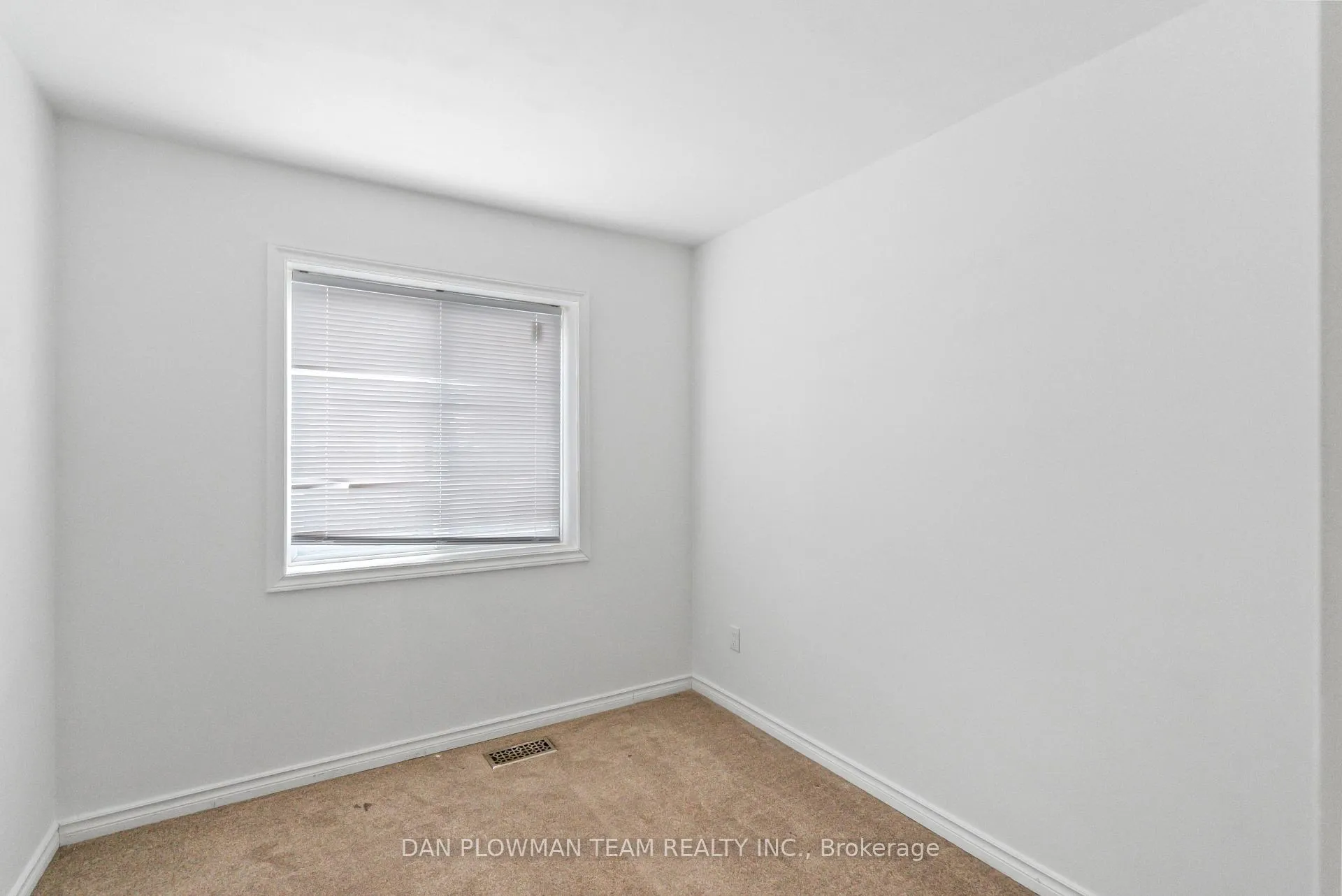 Photo 18 of 140 Stevenson Road N, Oshawa, McLaughlin — HOMEH