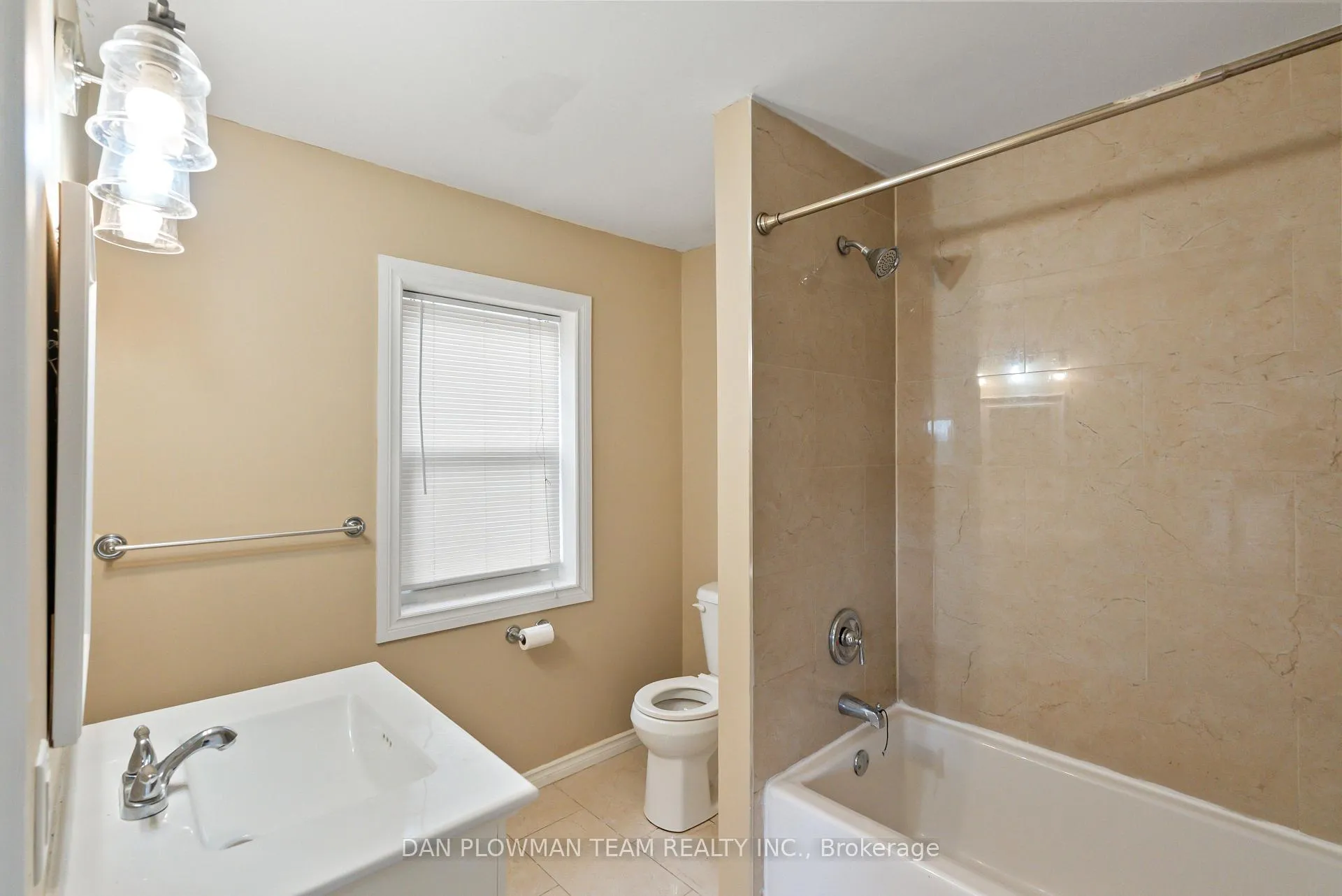 Photo 19 of 140 Stevenson Road N, Oshawa, McLaughlin — HOMEH
