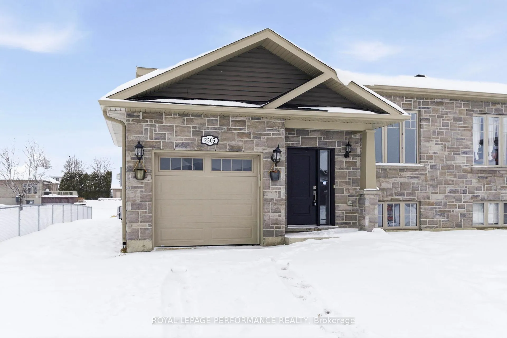 Photo 1 of 2305 Watson Crescent, Cornwall — HOMEH