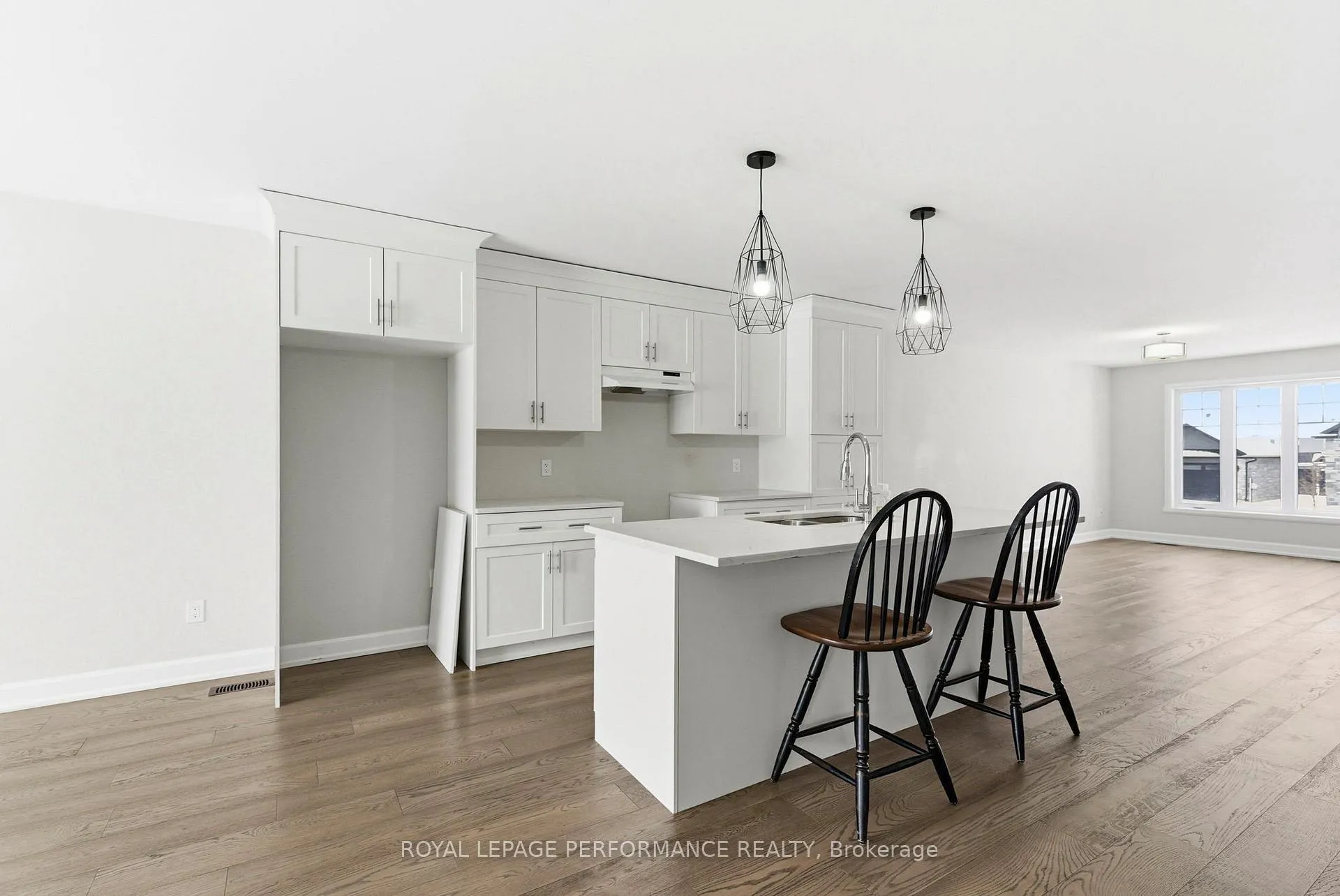Photo 12 of 2305 Watson Crescent, Cornwall — HOMEH