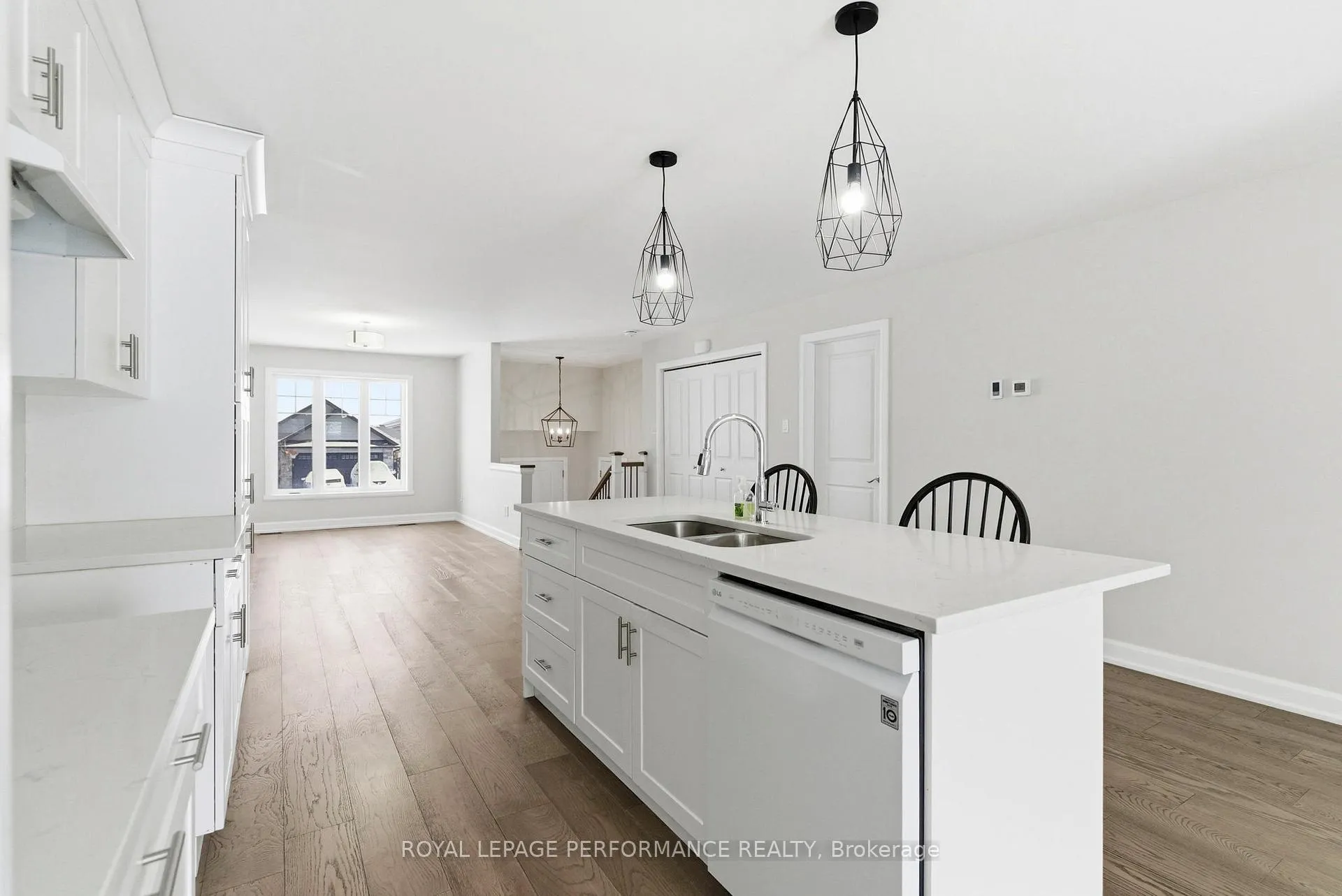 Photo 14 of 2305 Watson Crescent, Cornwall — HOMEH