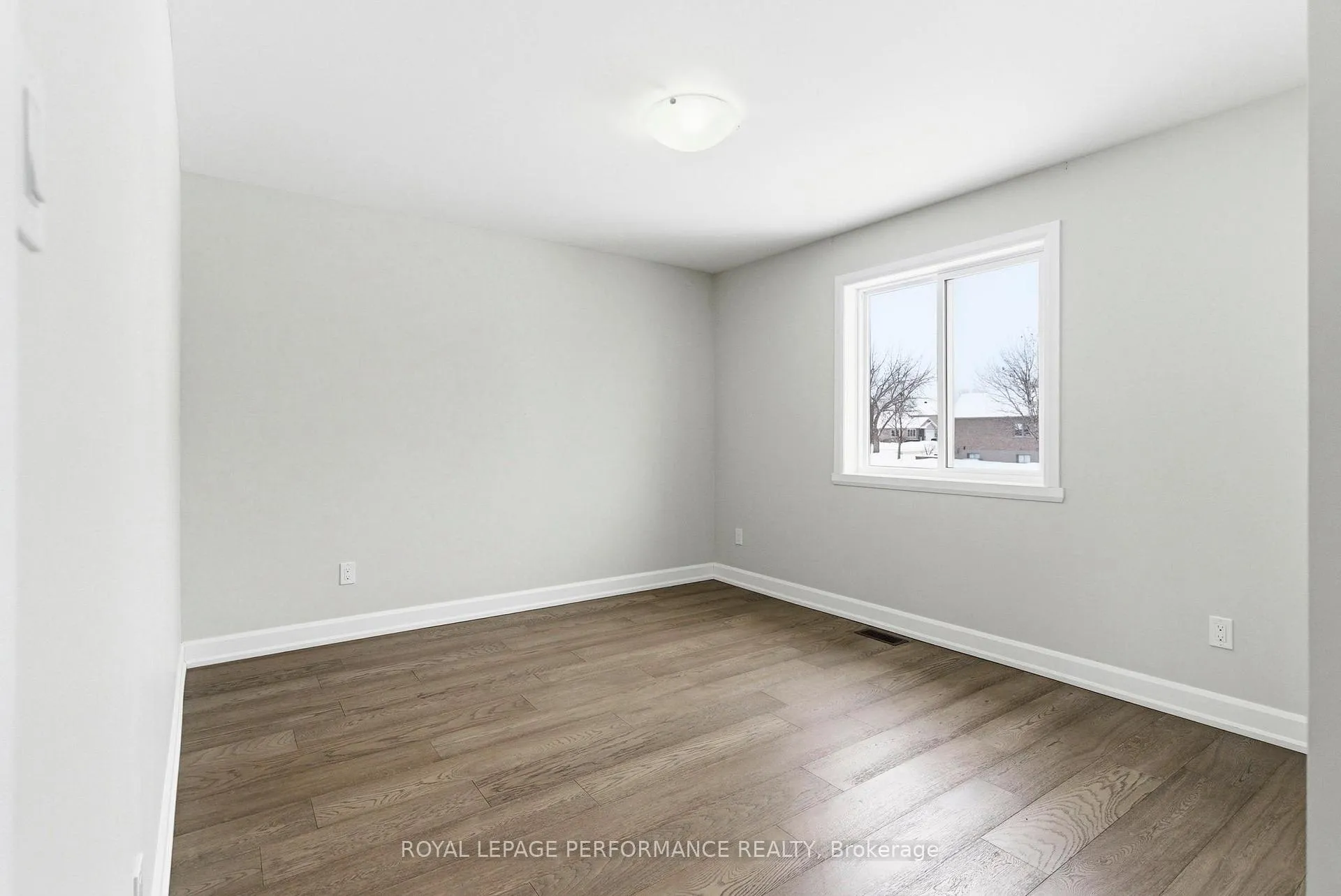 Photo 24 of 2305 Watson Crescent, Cornwall — HOMEH