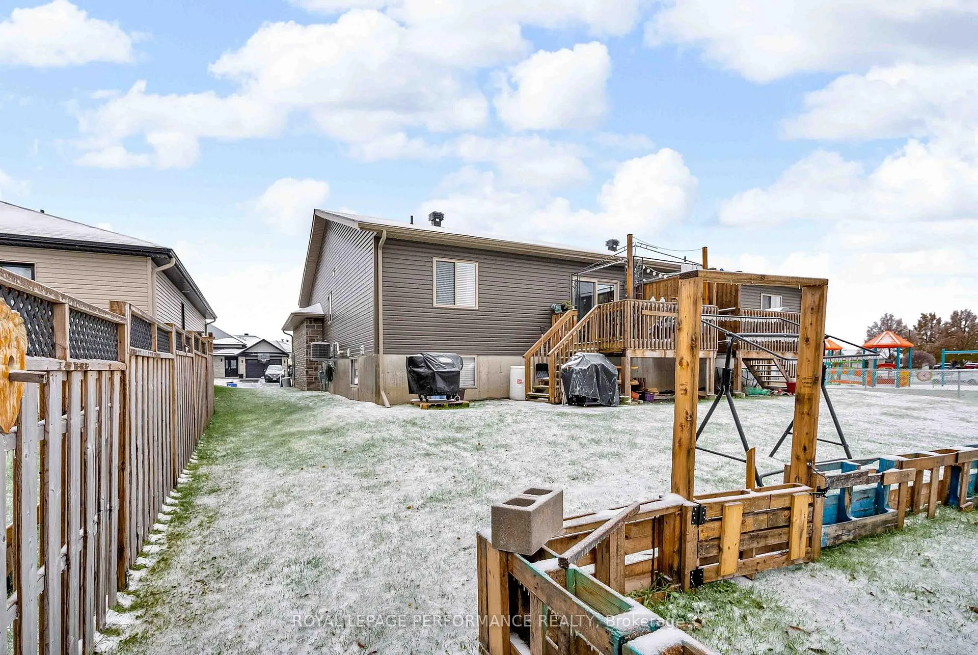 Photo 38 of 2305 Watson Crescent, Cornwall — HOMEH