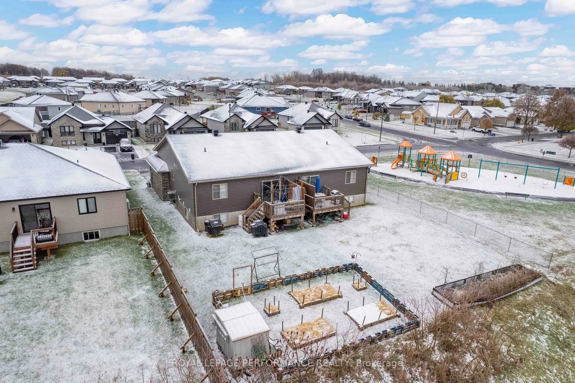 Photo 41 of 2305 Watson Crescent, Cornwall — HOMEH
