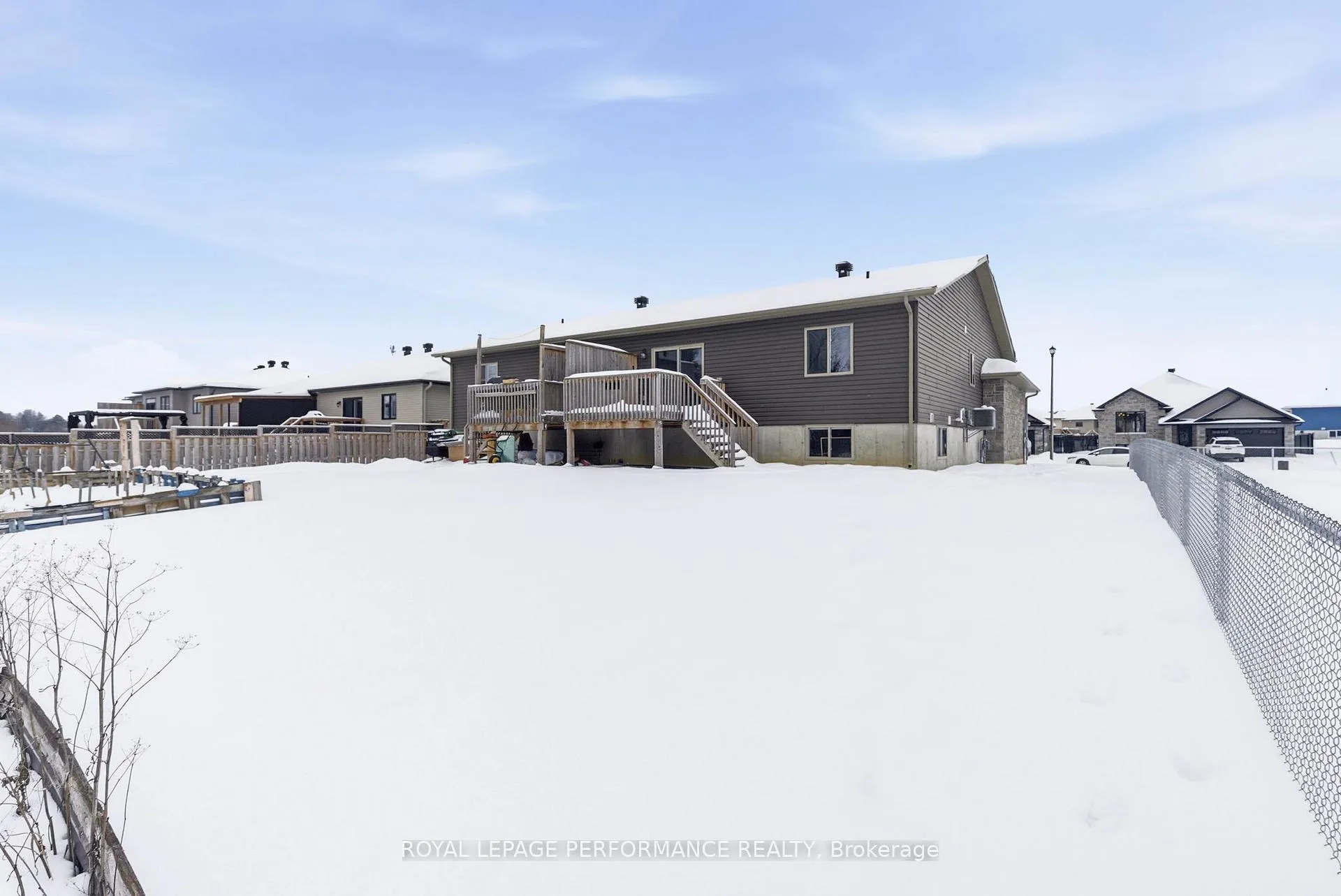 Photo 43 of 2305 Watson Crescent, Cornwall — HOMEH