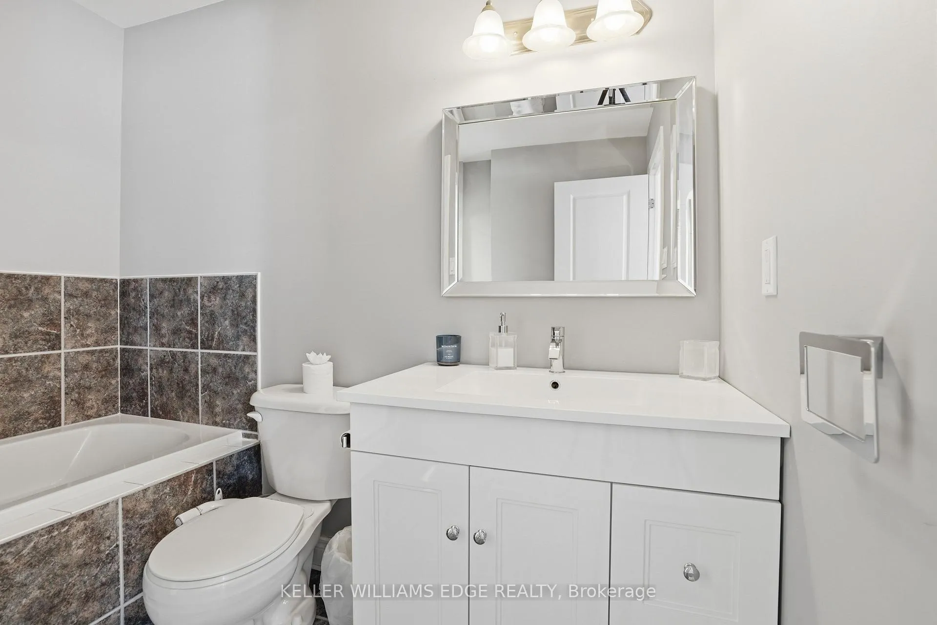 Photo 35 of Unit 3, 540 Guelph Line, Burlington, Brant — HOMEH