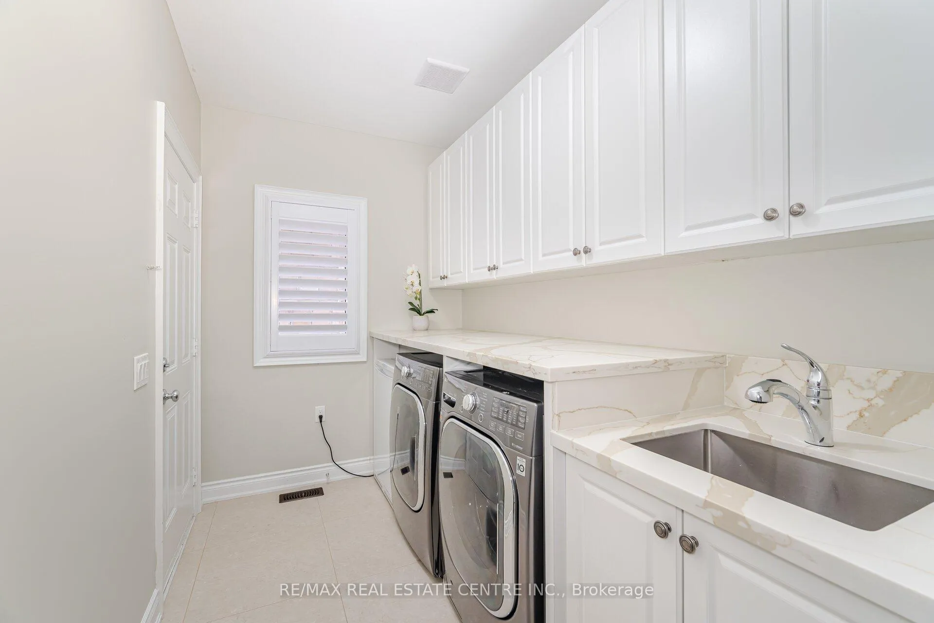 Photo 15 of 75 Dotchson Avenue, Caledon, Rural Caledon — HOMEH