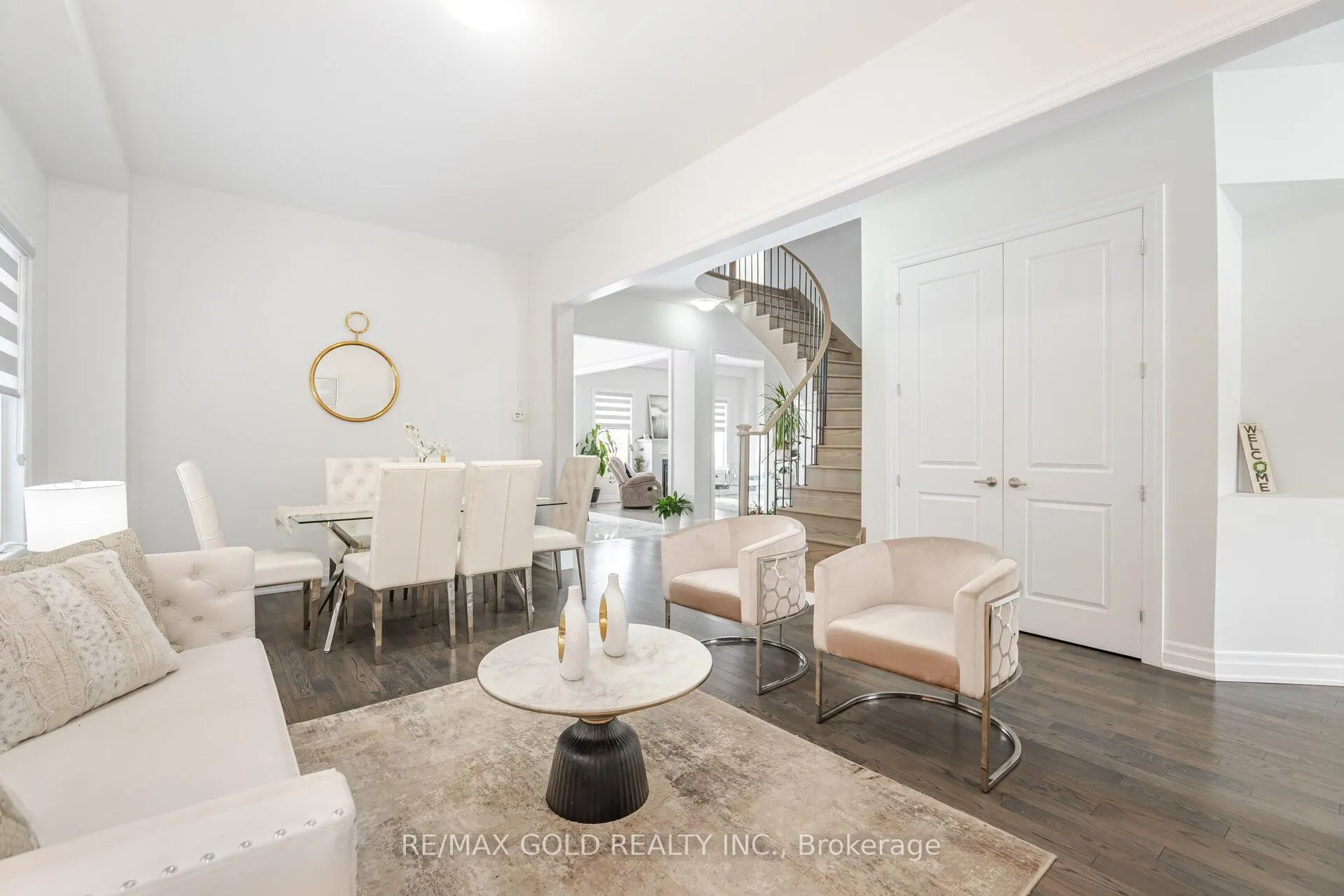 Photo 5 of 1367 Harrington Street, Innisfil, Lefroy — HOMEH