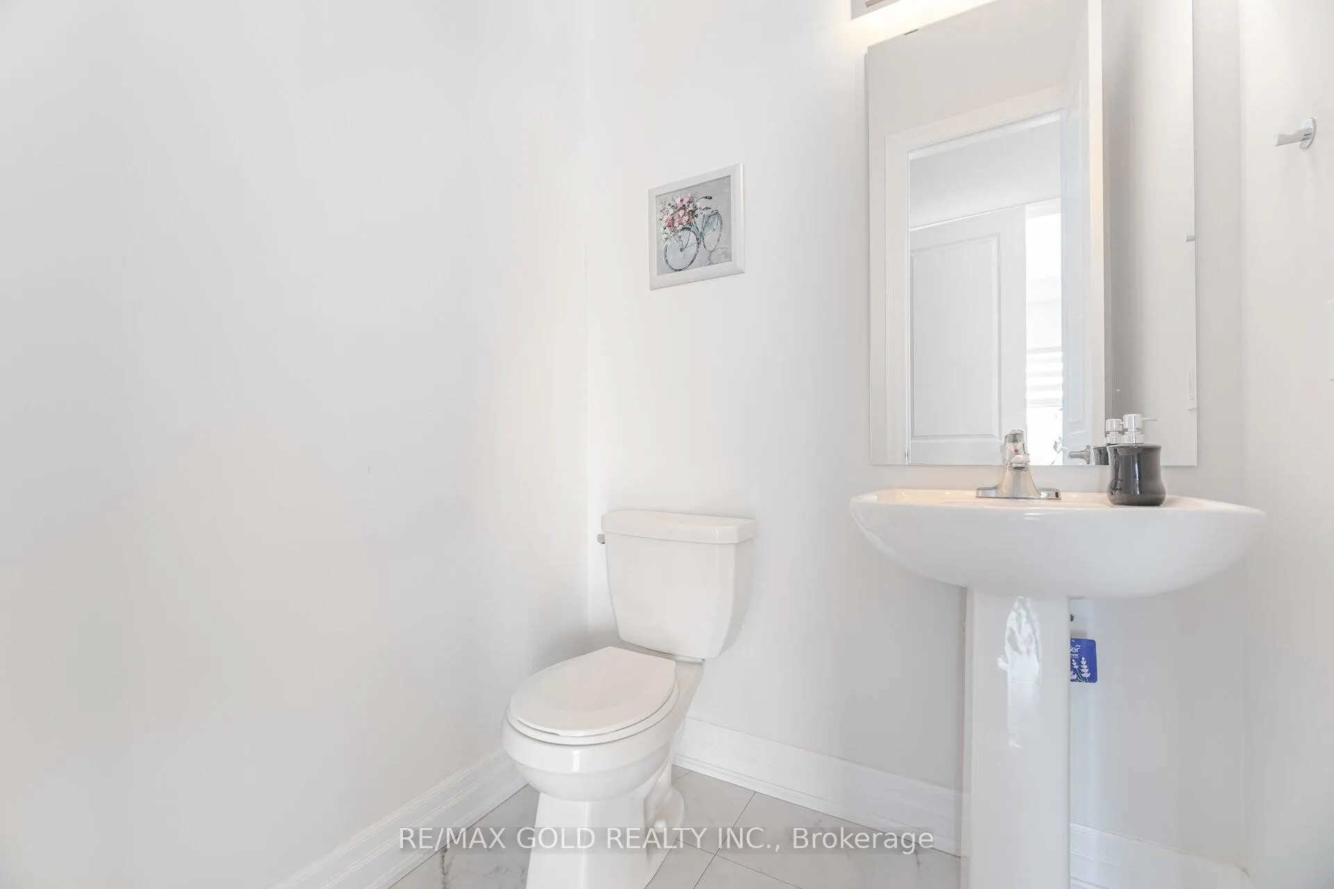 Photo 16 of 1367 Harrington Street, Innisfil, Lefroy — HOMEH
