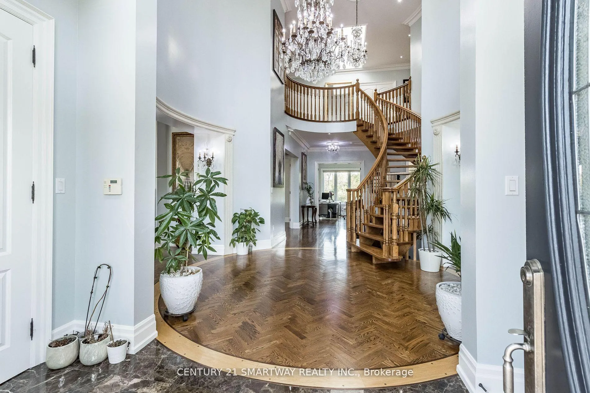 Photo 3 of 16045 Kennedy Road N, Caledon, Caledon Village — HOMEH