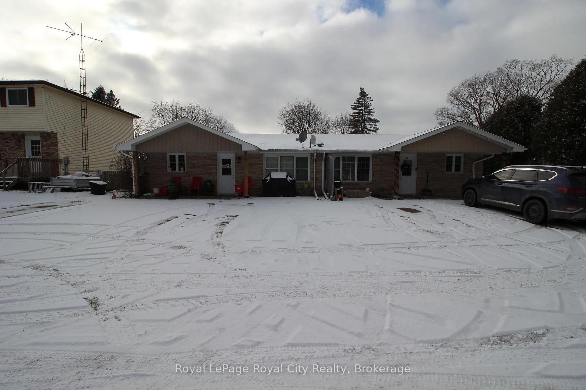 Photo 3 of Unit 4, 405 Main Street S, Guelph/Eramosa, Rockwood — HOMEH