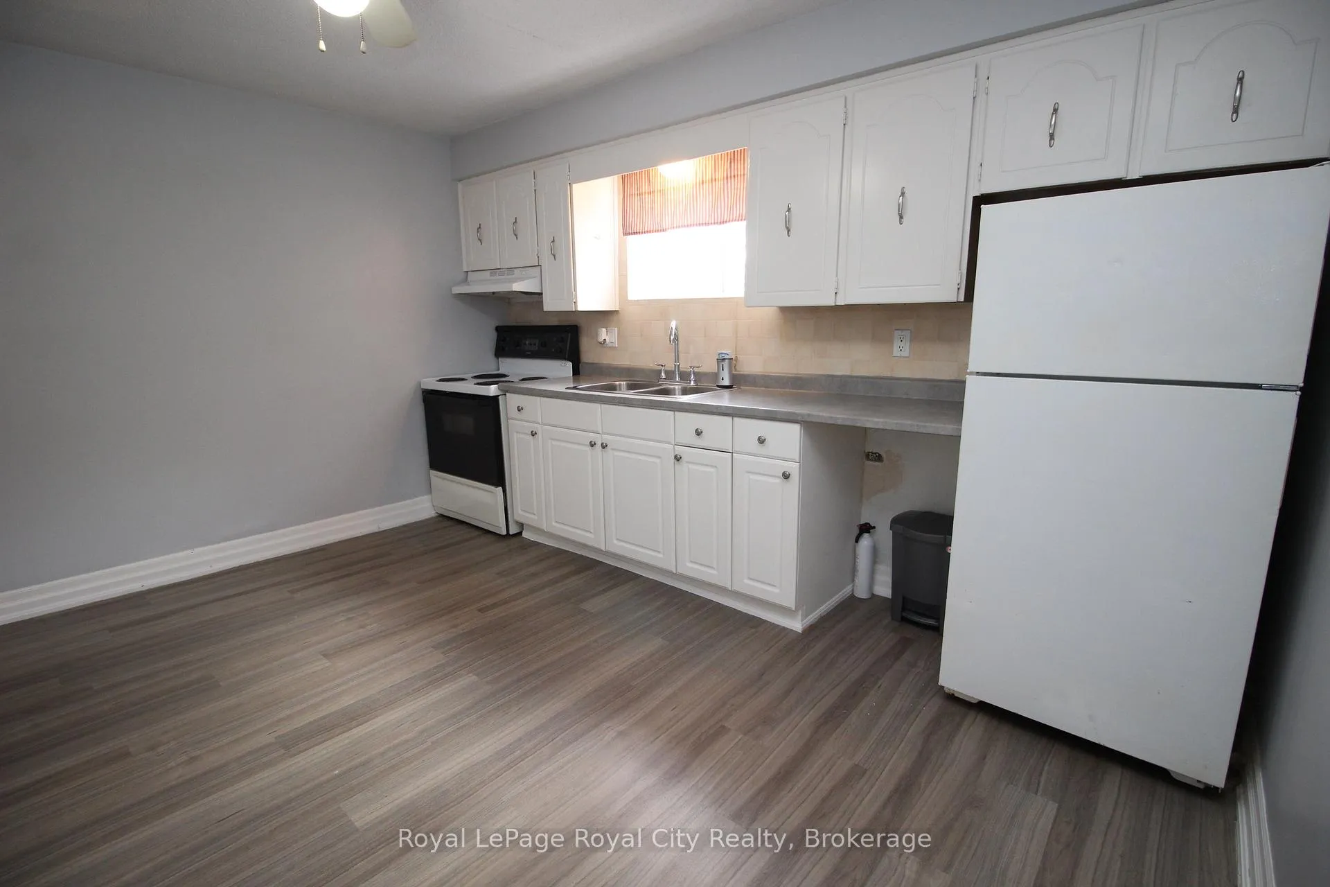 Photo 5 of Unit 4, 405 Main Street S, Guelph/Eramosa, Rockwood — HOMEH