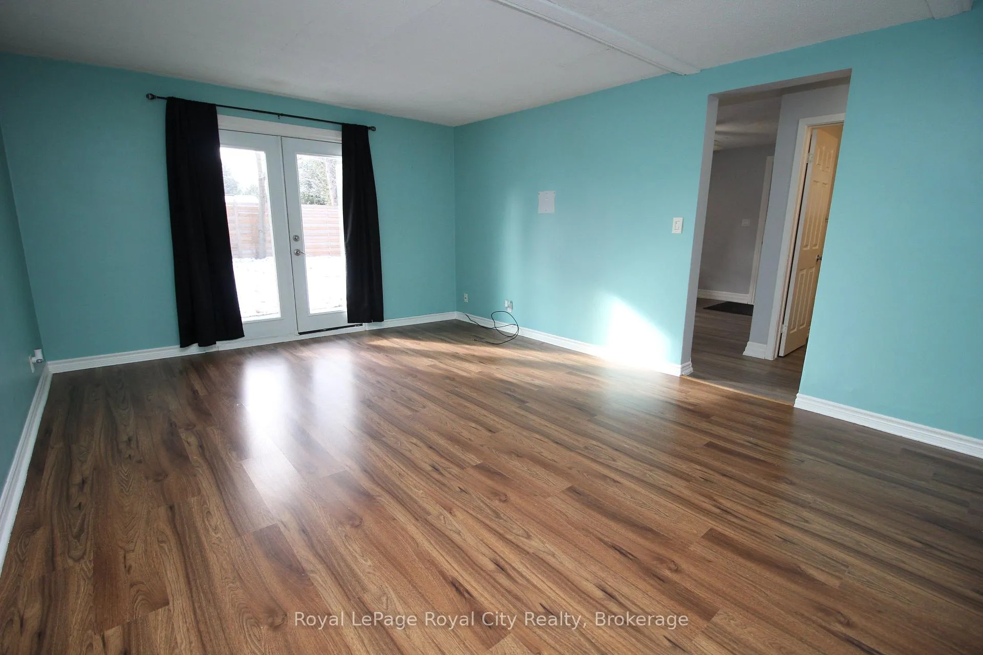 Photo 6 of Unit 4, 405 Main Street S, Guelph/Eramosa, Rockwood — HOMEH