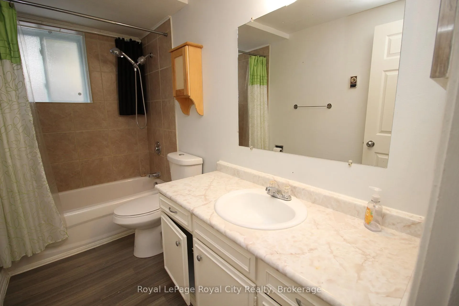 Photo 9 of Unit 4, 405 Main Street S, Guelph/Eramosa, Rockwood — HOMEH
