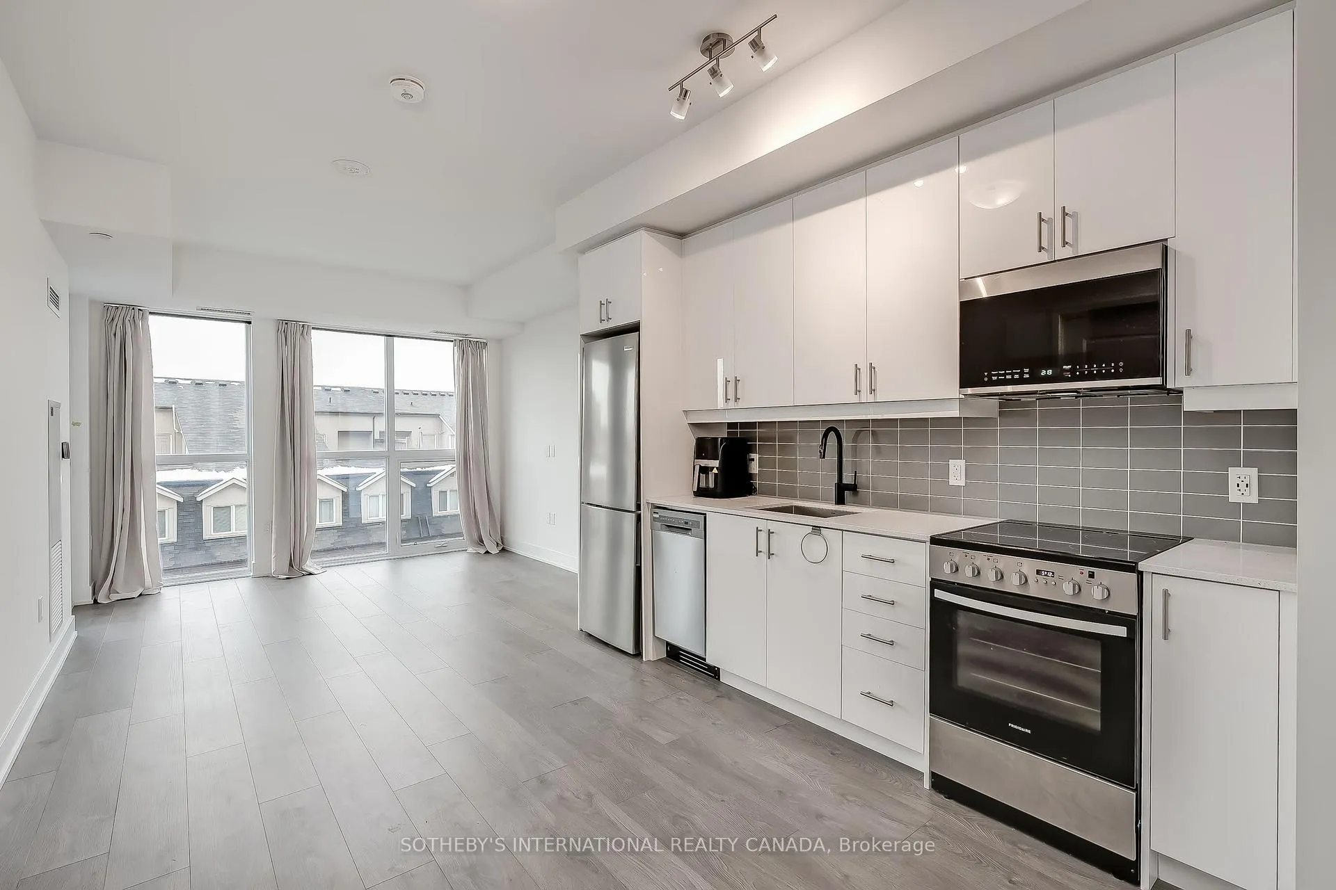 Photo 2 of Unit 513, 2343 Khalsa Gate, Oakville, Westmount — HOMEH
