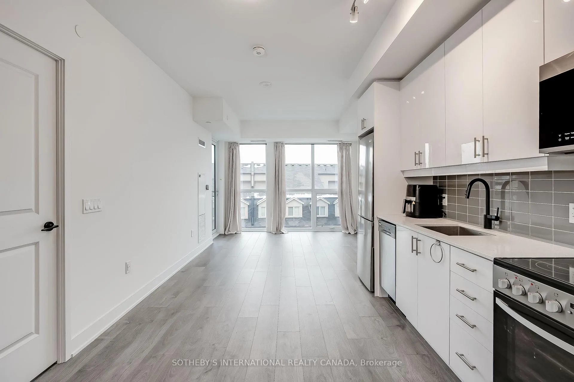 Photo 3 of Unit 513, 2343 Khalsa Gate, Oakville, Westmount — HOMEH