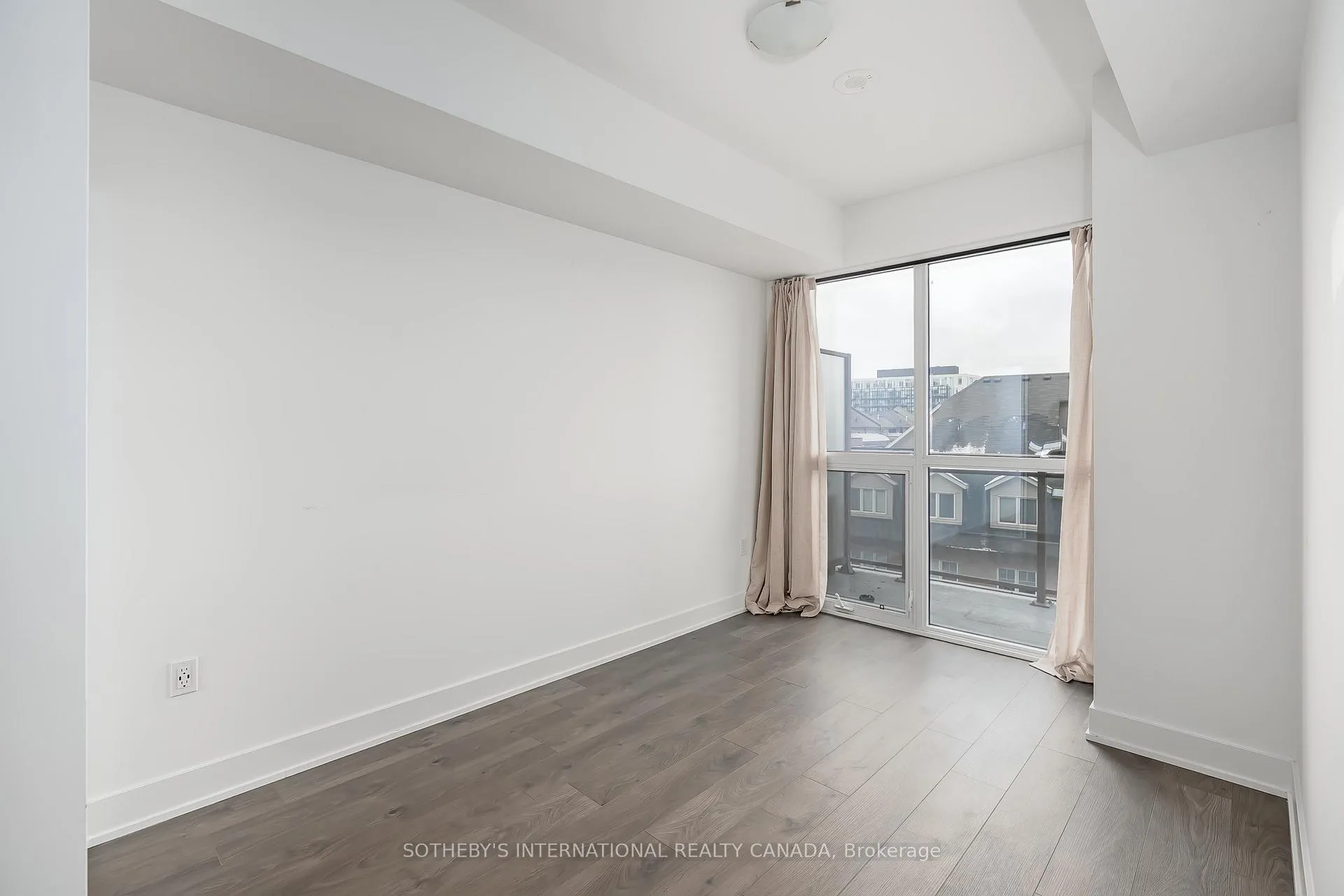 Photo 9 of Unit 513, 2343 Khalsa Gate, Oakville, Westmount — HOMEH
