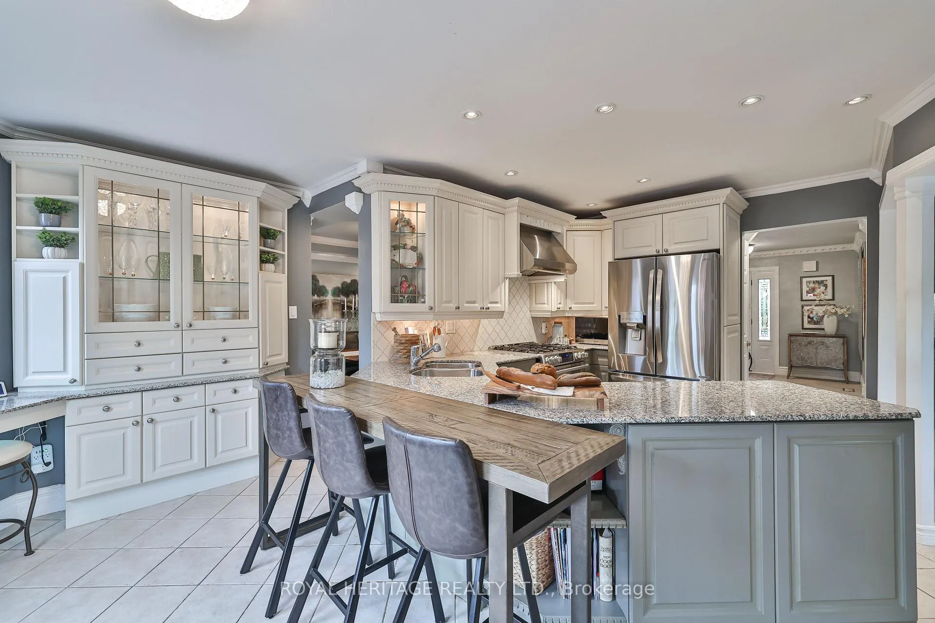 Photo 11 of 1097 Wildrose Crescent, Pickering, Liverpool — HOMEH