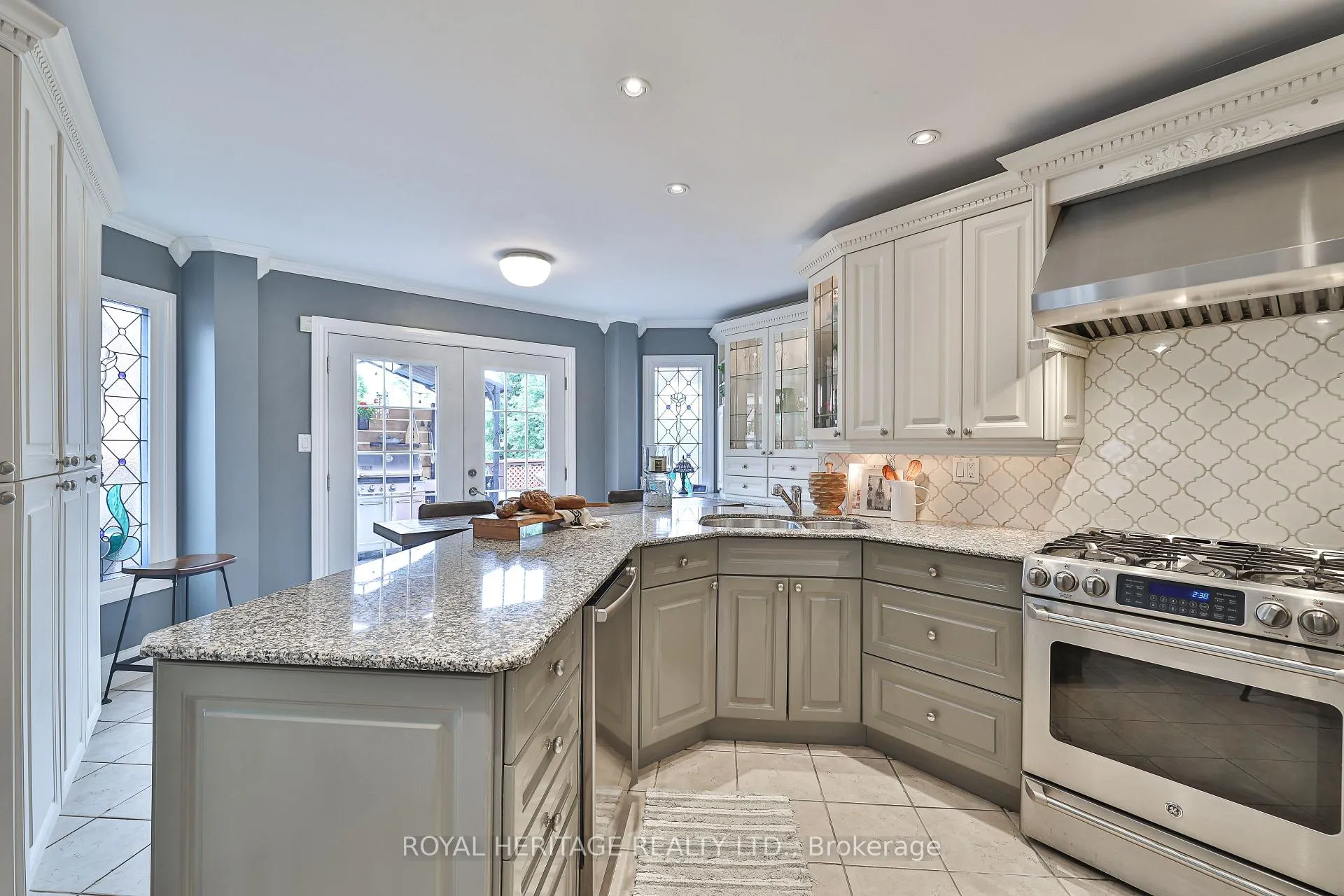 Photo 13 of 1097 Wildrose Crescent, Pickering, Liverpool — HOMEH