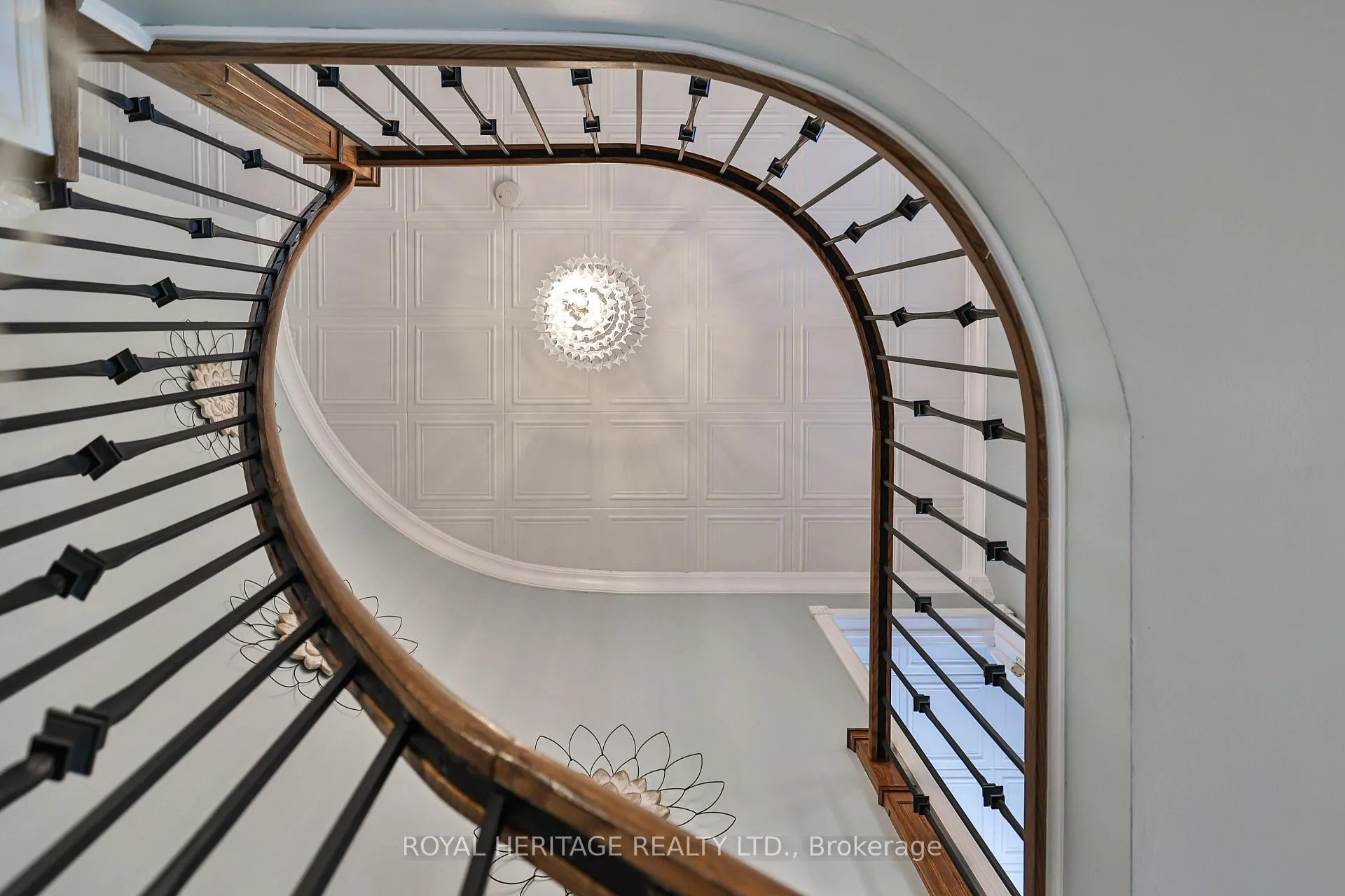 Photo 19 of 1097 Wildrose Crescent, Pickering, Liverpool — HOMEH