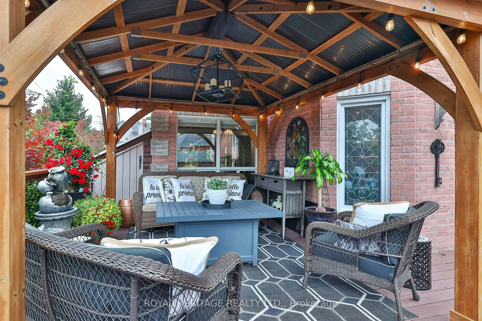 Photo 35 of 1097 Wildrose Crescent, Pickering, Liverpool — HOMEH