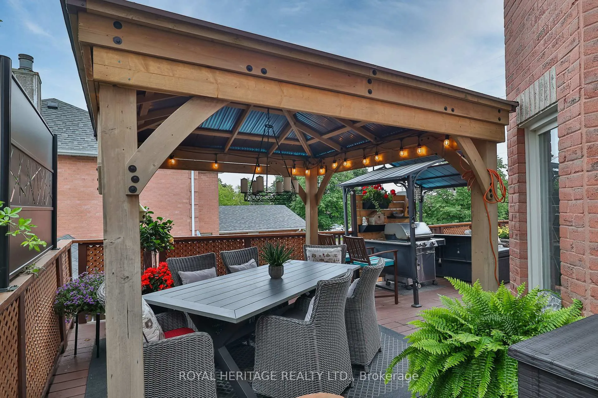 Photo 37 of 1097 Wildrose Crescent, Pickering, Liverpool — HOMEH