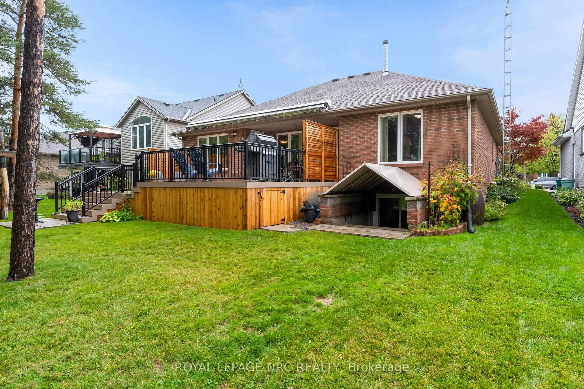 Photo 5 of 49 Cedar Park Drive, Welland, N. Welland — HOMEH