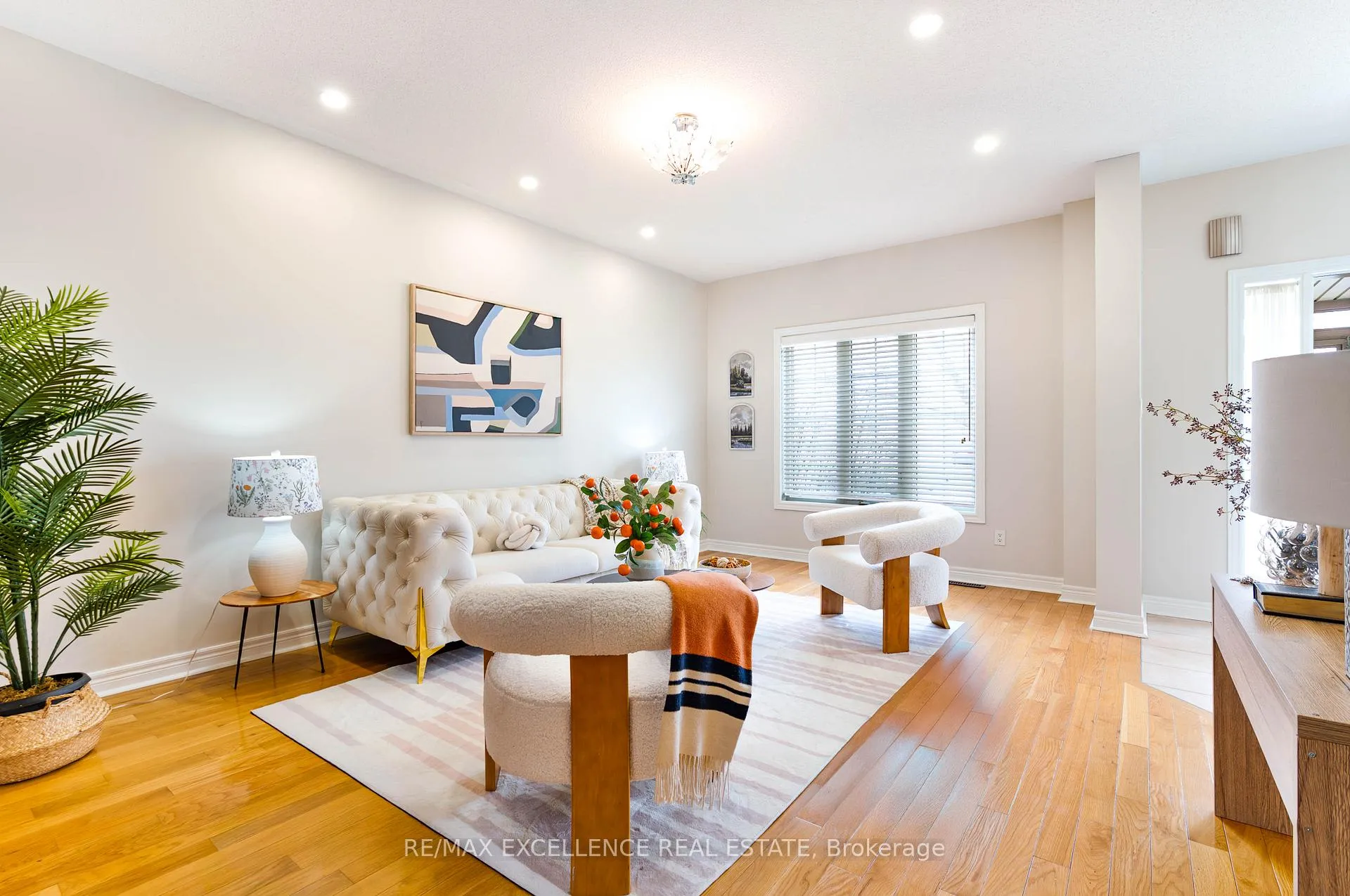 Photo 4 of 41 Davos Road, Vaughan, Vellore Village — HOMEH
