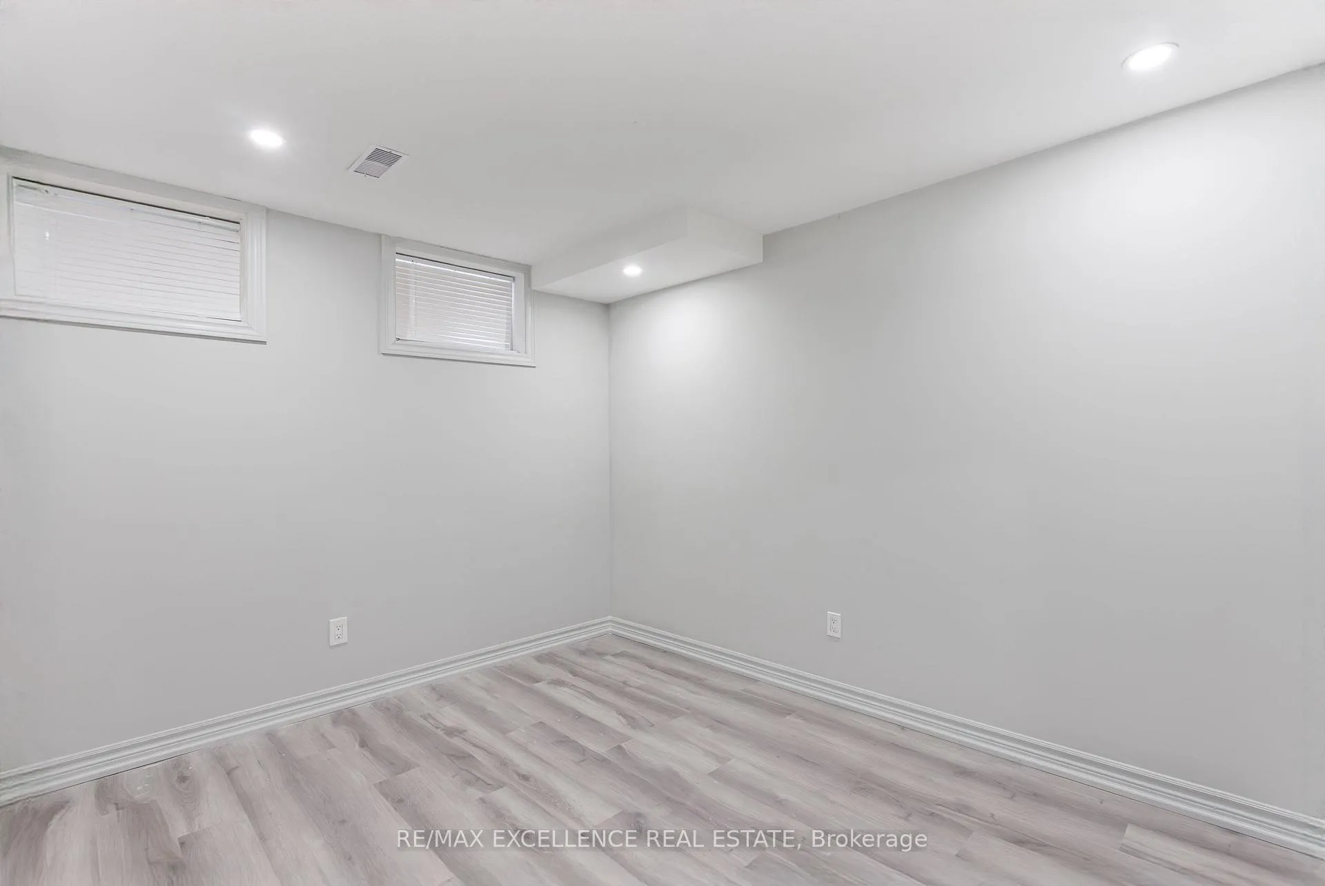 Photo 16 of 41 Davos Road, Vaughan, Vellore Village — HOMEH