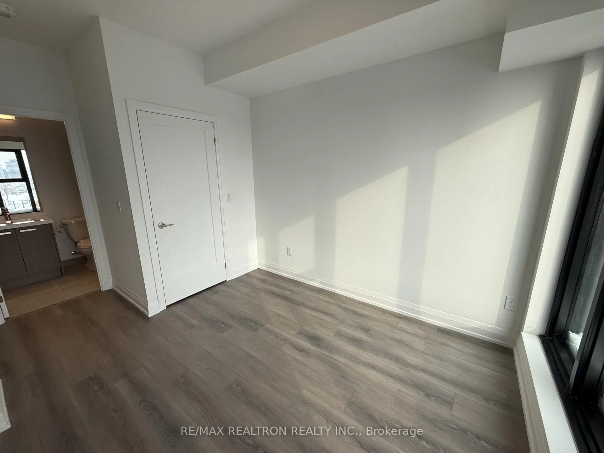 Photo 11 of Unit 1607, 20 Soudan Avenue, Toronto, Mount Pleasant West — HOMEH
