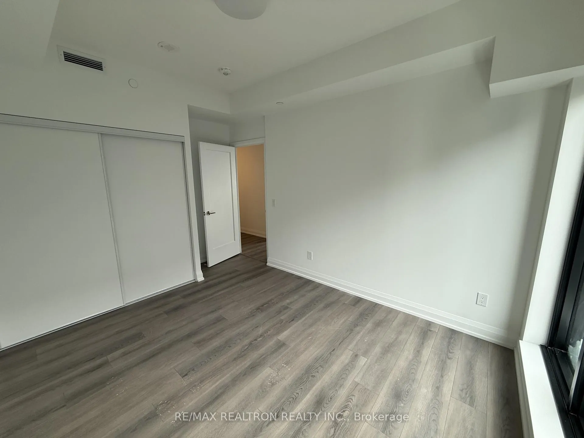 Photo 15 of Unit 1607, 20 Soudan Avenue, Toronto, Mount Pleasant West — HOMEH